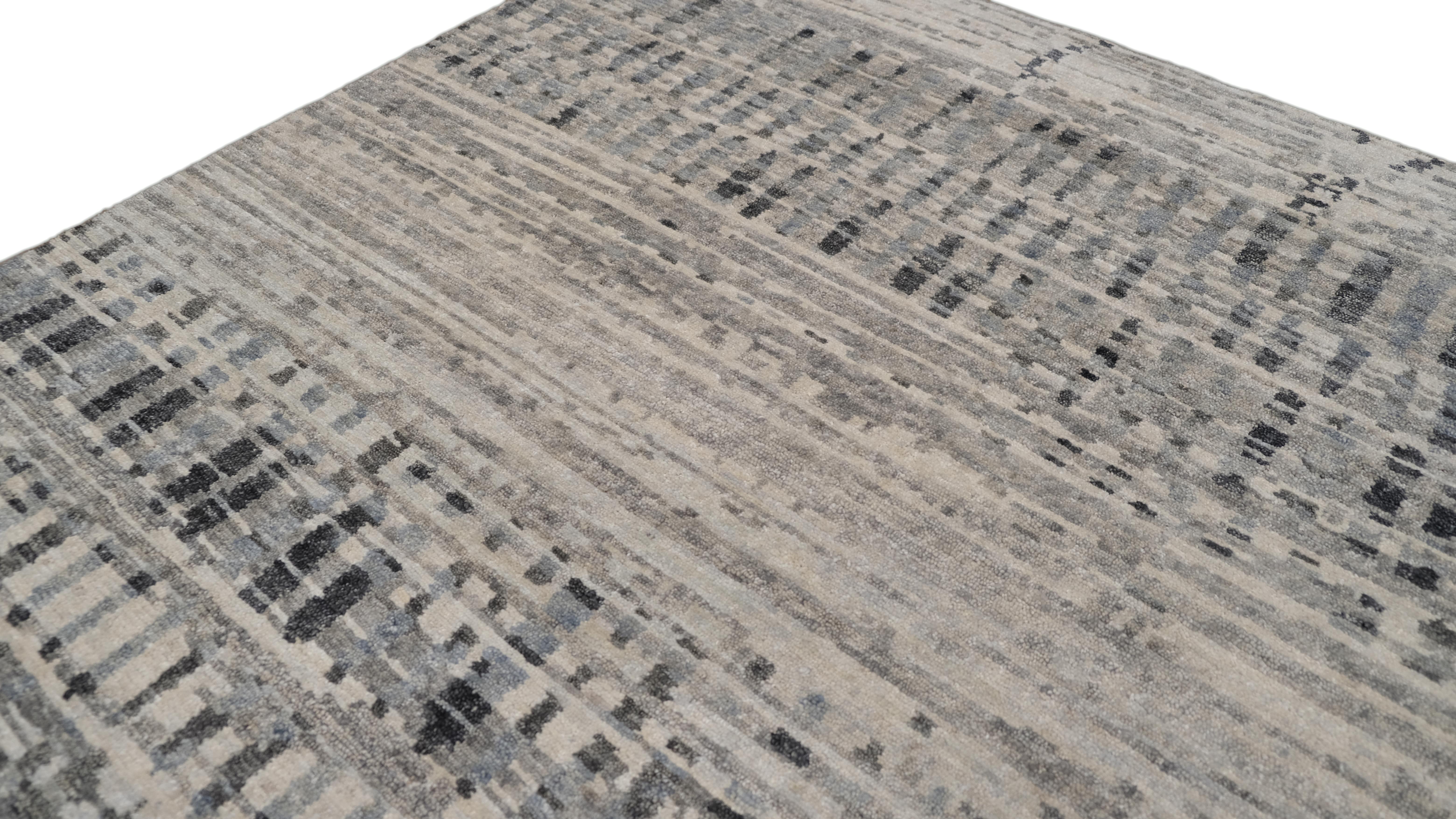 Moderne Tapis moderne gris ivoire avec motifs linéaires et diamants 9'x12' en vente