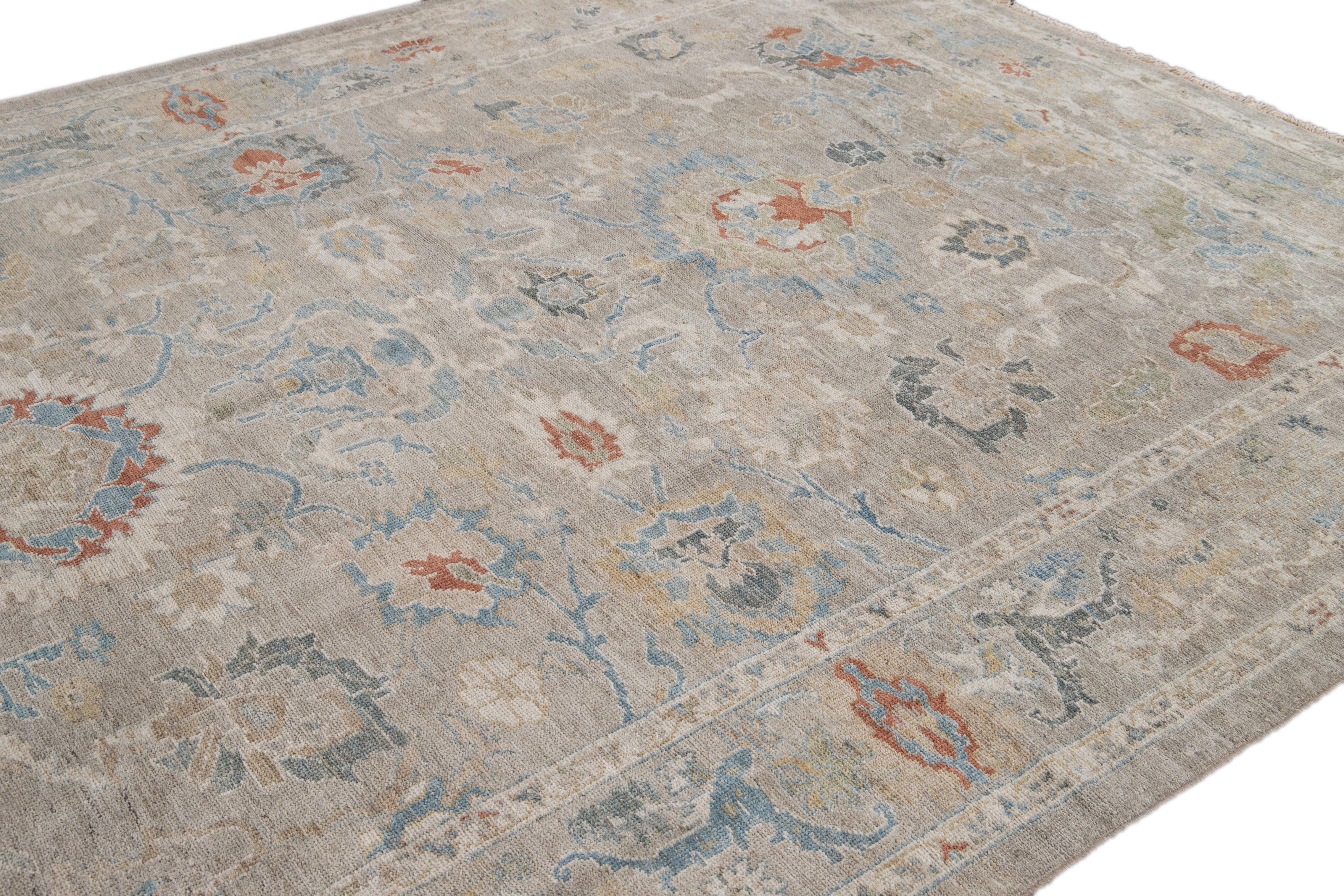 Moderner moderner grauer handgefertigter Sultanabad-Wollteppich mit Blumenmuster (21. Jahrhundert und zeitgenössisch) im Angebot