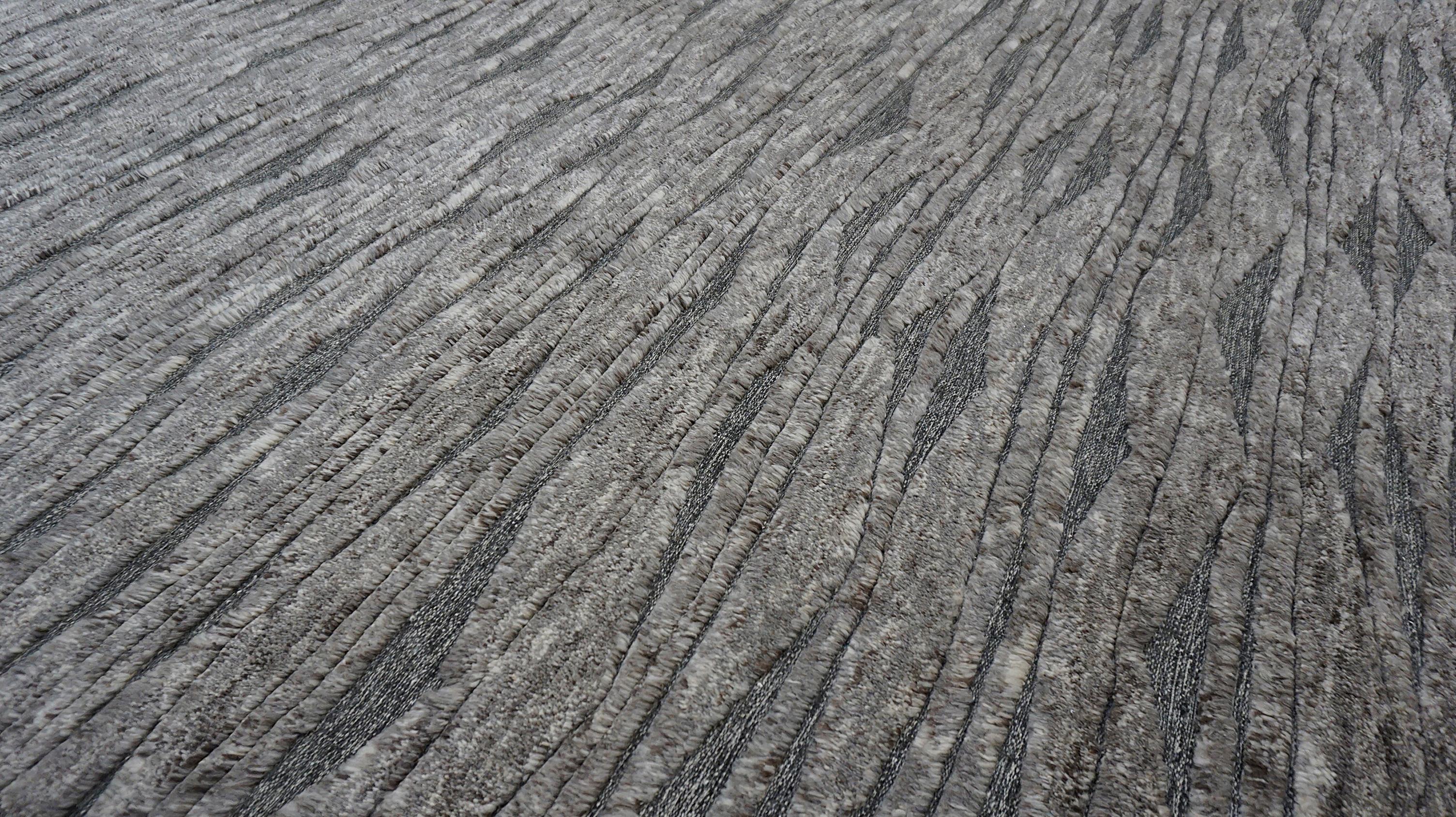 Tapis moderne en laine texturée gris taupe 9'11''x14'' Neuf - En vente à Torrance, CA