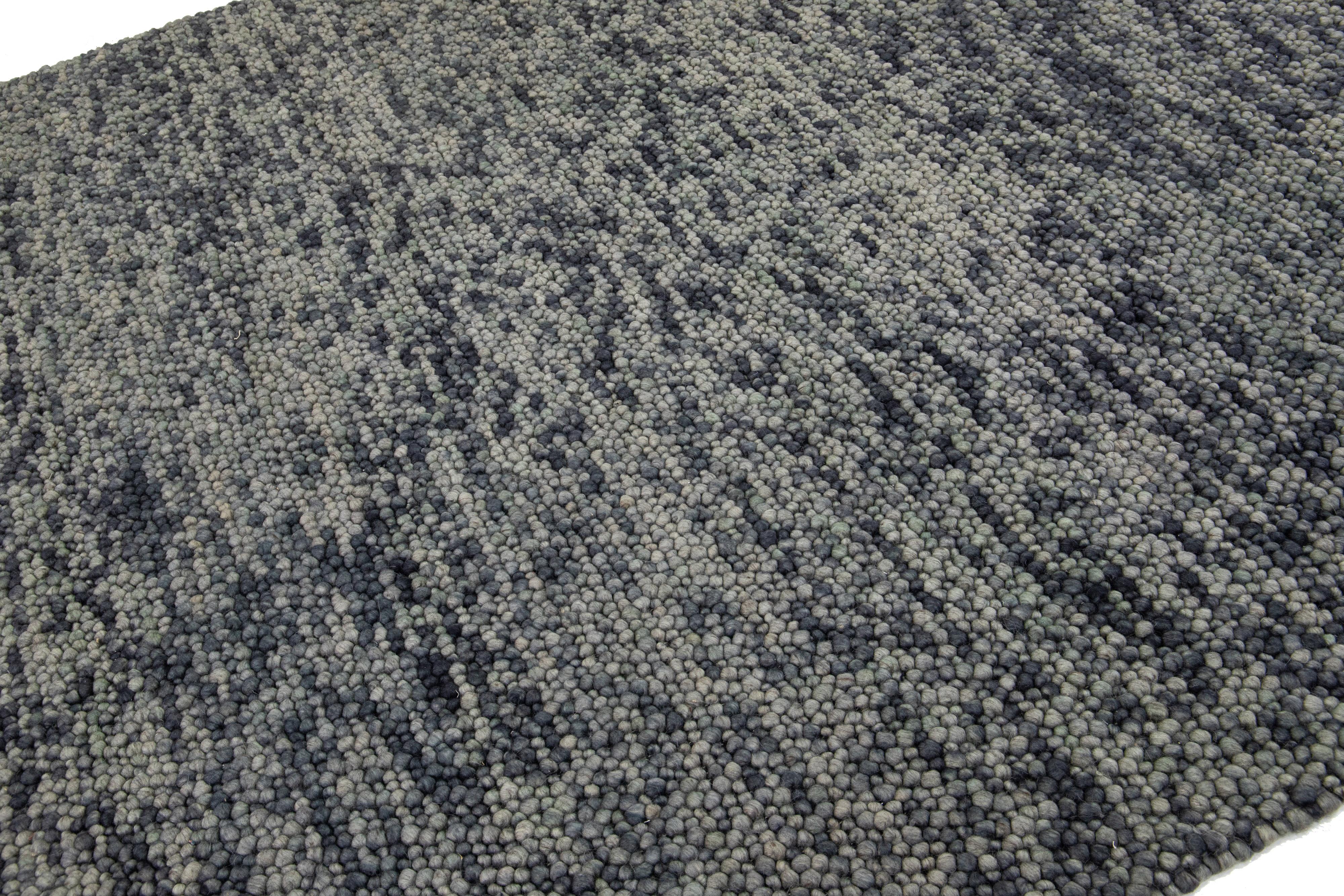 Indian Modern Gray Texture Wool Rug Handmade with Allover Motif  For Sale