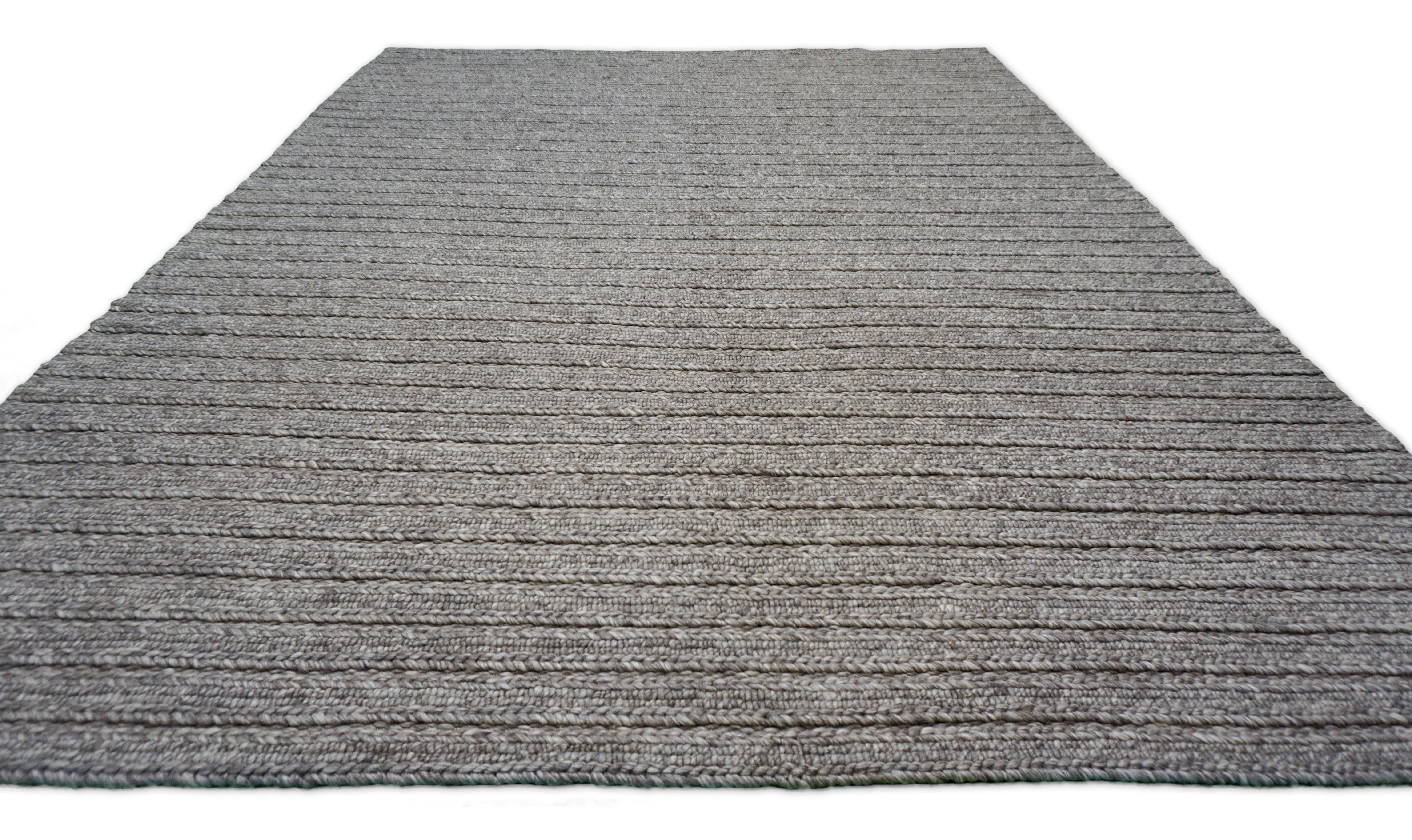 Modern Gray Textured Hand-Knotted Wool Rug 9'x12' In New Condition For Sale In Torrance, CA
