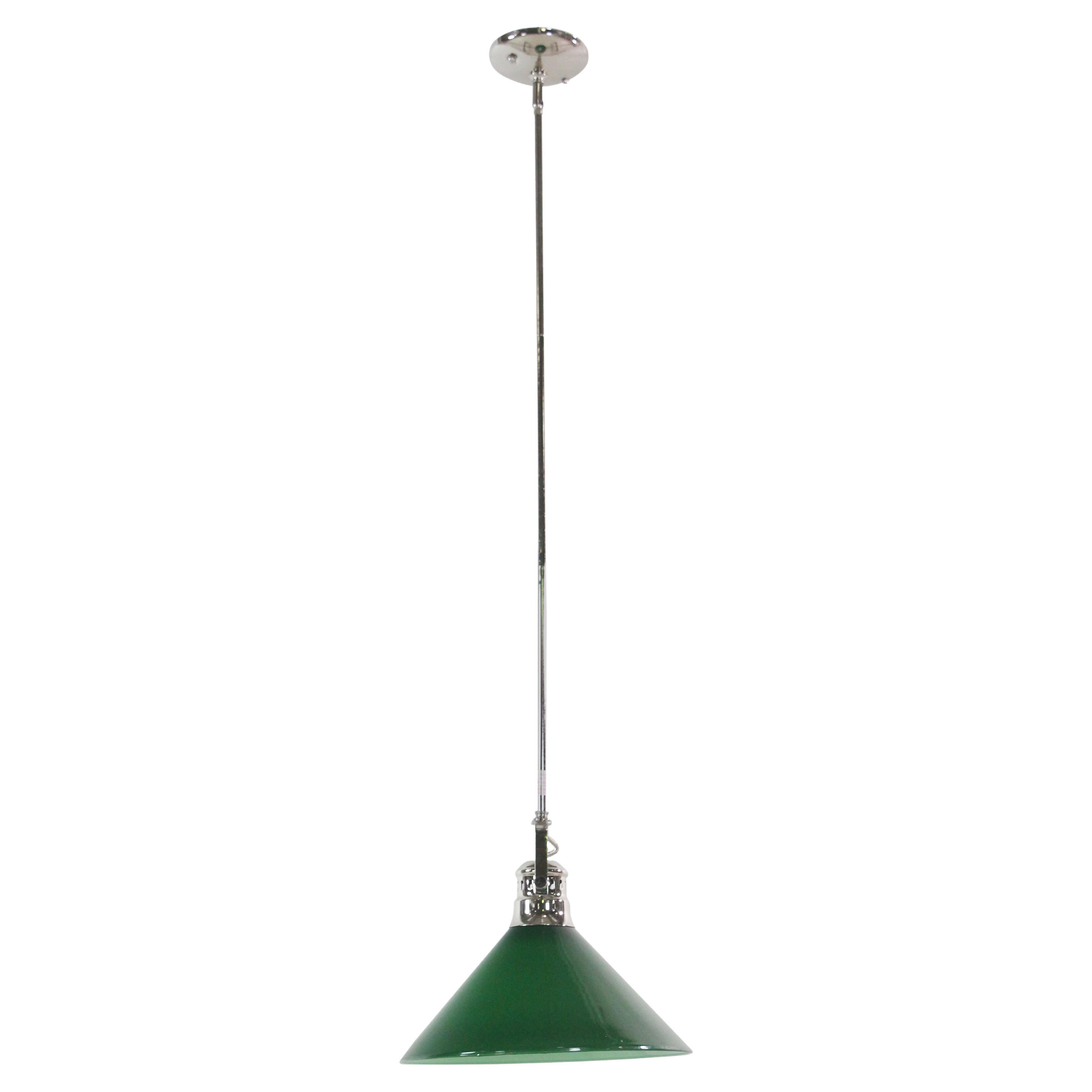 Lampe à suspension moderne en verre autrichien vert et nickel en vente