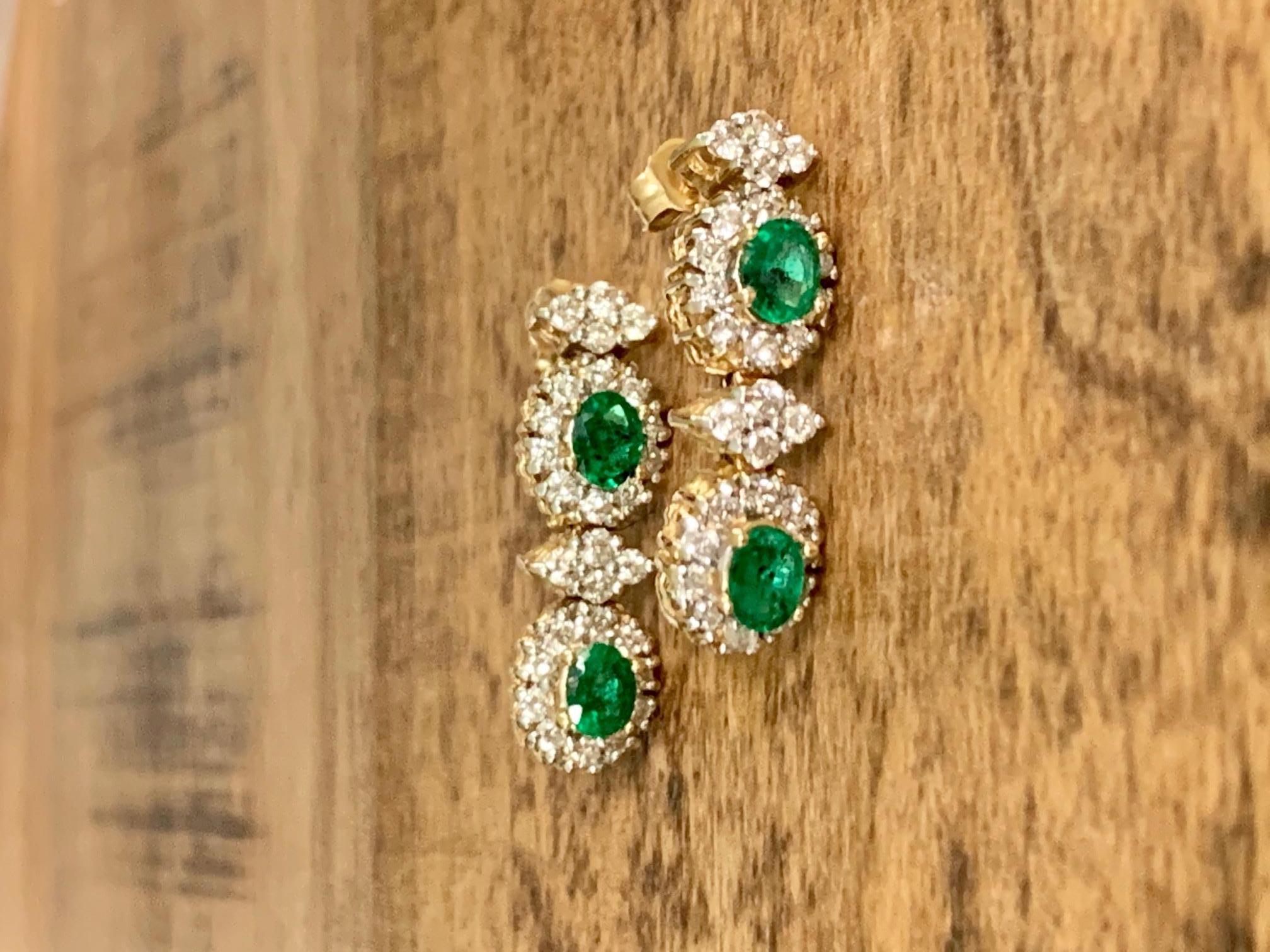 Modern Green Emerald and Diamond 14 Karat Yellow Gold Post Dangle Earrings 3