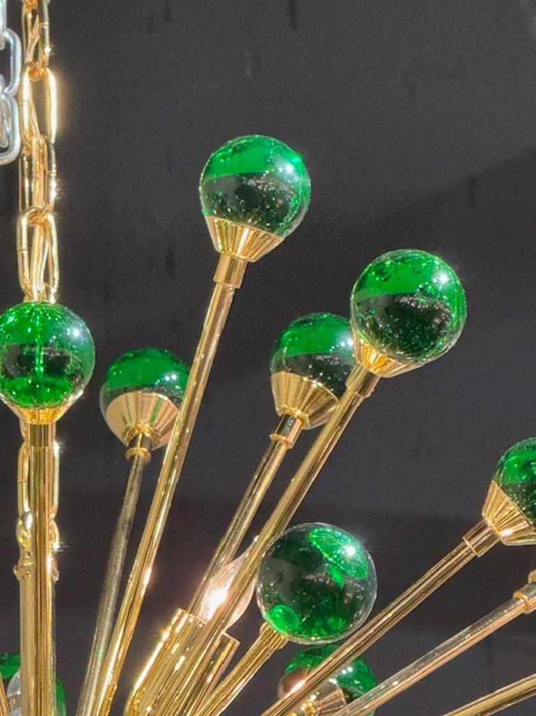Modern Green Murano Glass and Brass Sputnik Chandelier In Good Condition In Dallas, TX