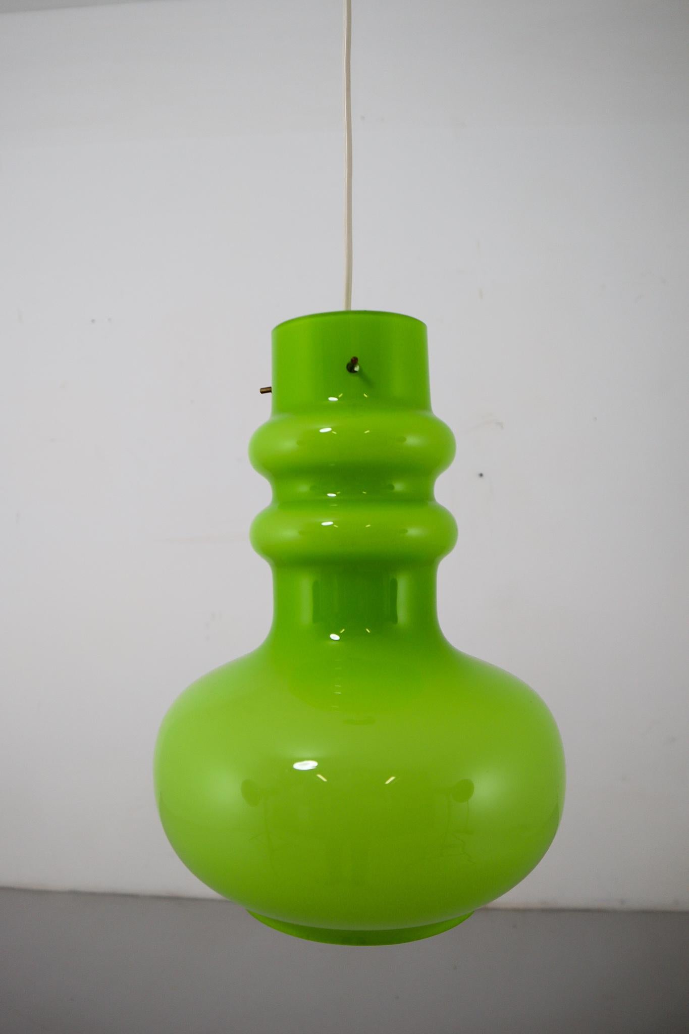 20th Century Modern Green Opaline Glass Pendant Lamp, Italy, 1970s