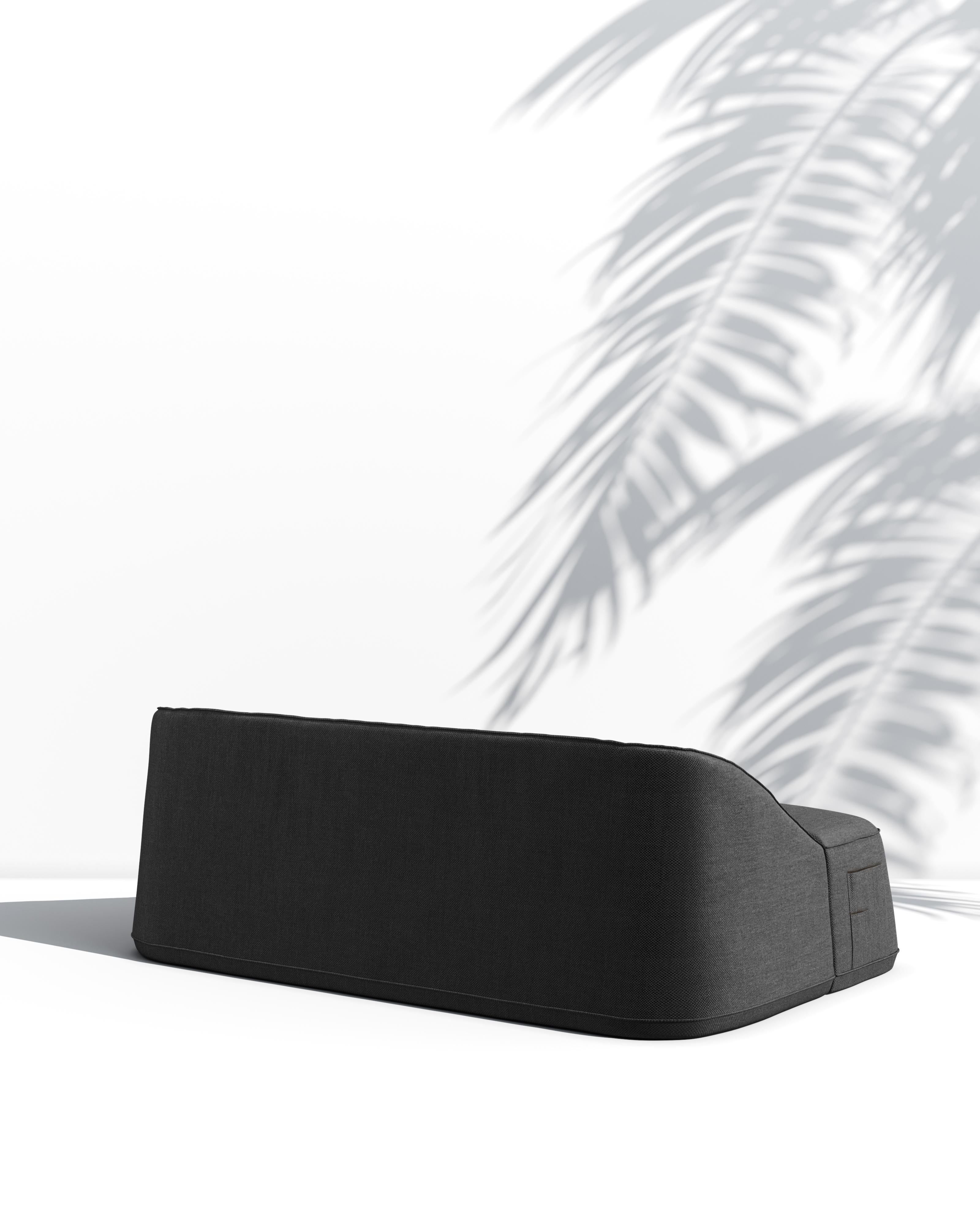 Stilvolle Terrassenkommode mit Wetterbeständigen grünen Sonnenschirmkissen (Portugiesisch) im Angebot