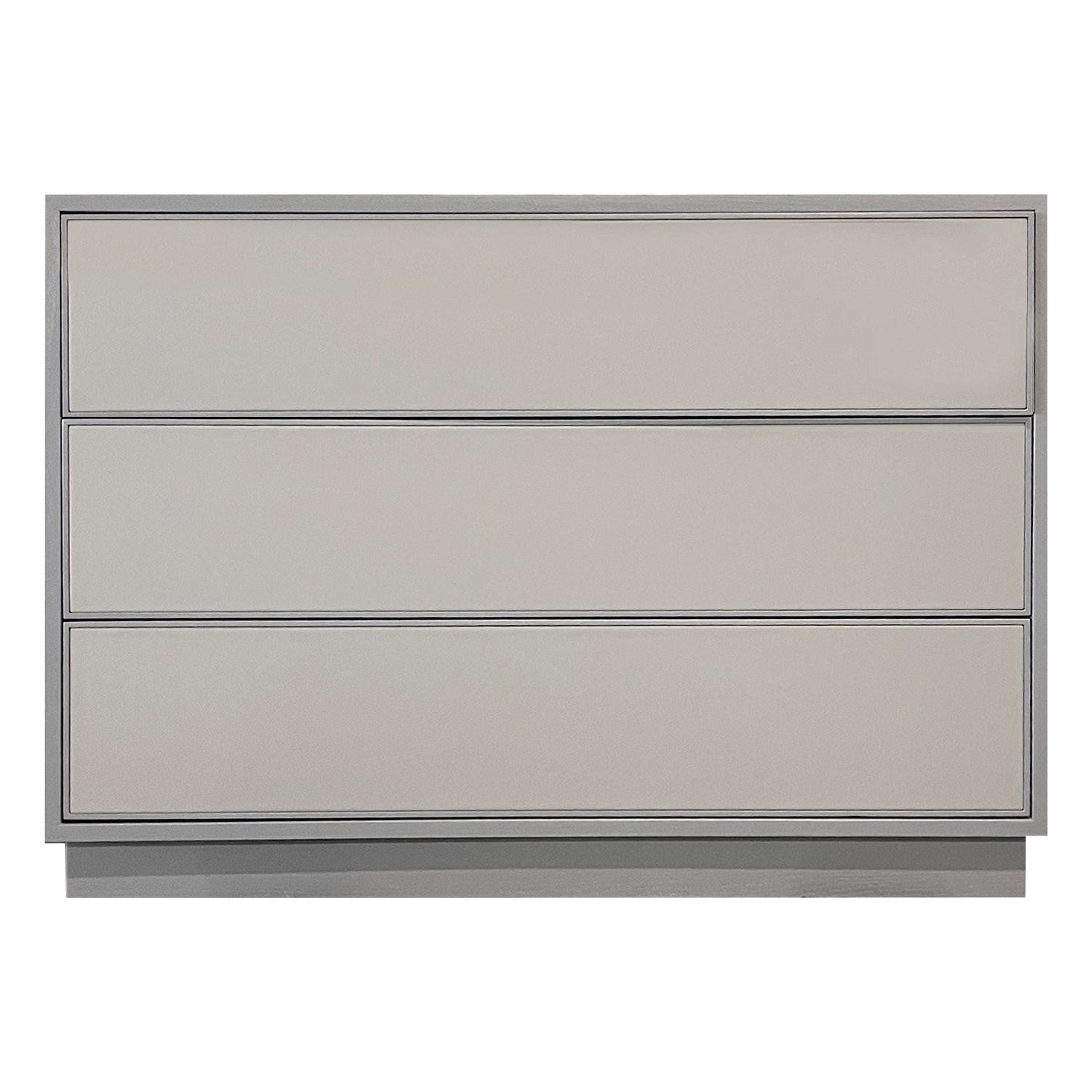 Commode moderne en cuir gris à 3 tiroirs en chêne blanc ivoire par Ercole Home en vente