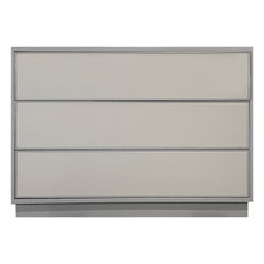 Cómoda moderna de 3 cajones de cuero gris con roble blanco marfil by Ercole Home