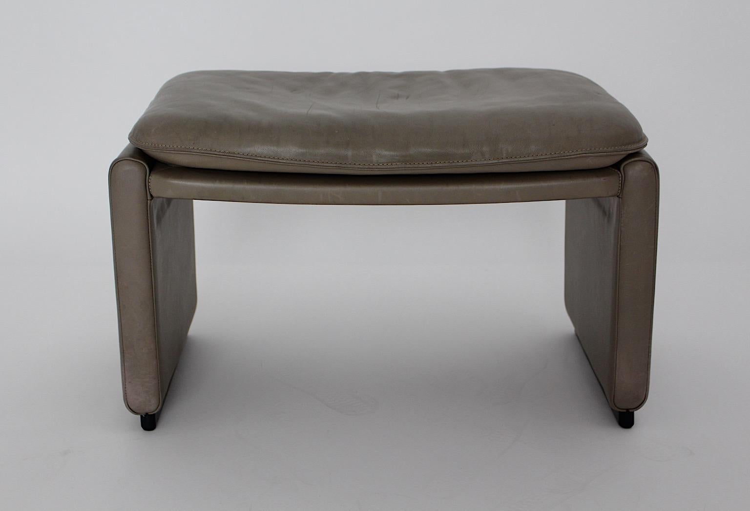 Modern Grey Leather De Sede Footstool or Stool 1980s Switzerland In Good Condition For Sale In Vienna, AT