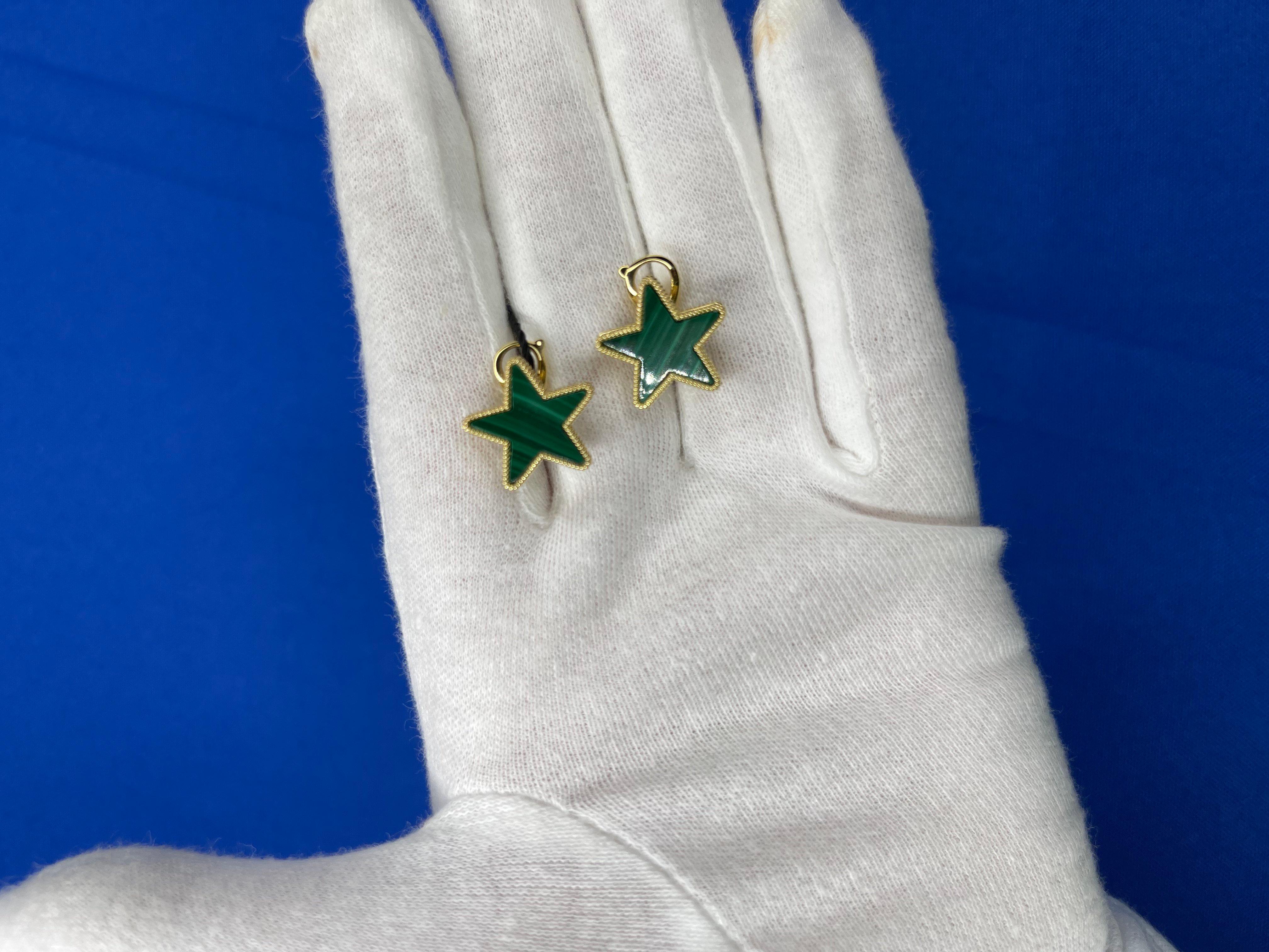 Women's or Men's Modern Grey Mother of Pearl Star Earrings Set in 18K Gold For Sale