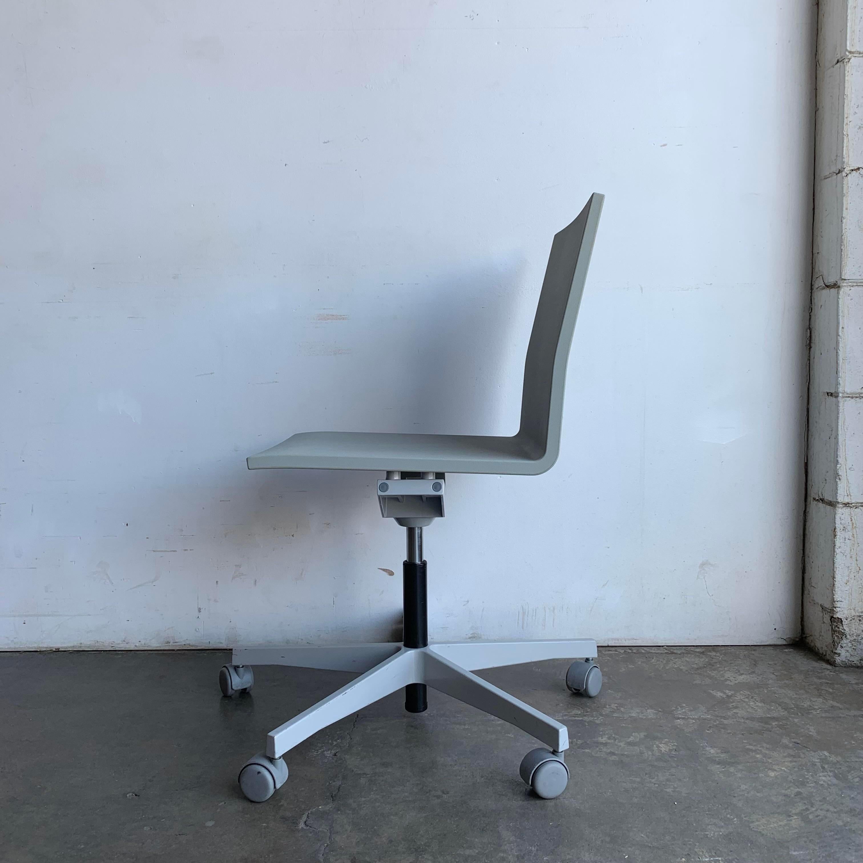 Contemporary Modern Grey Vitra 0.4 Chair