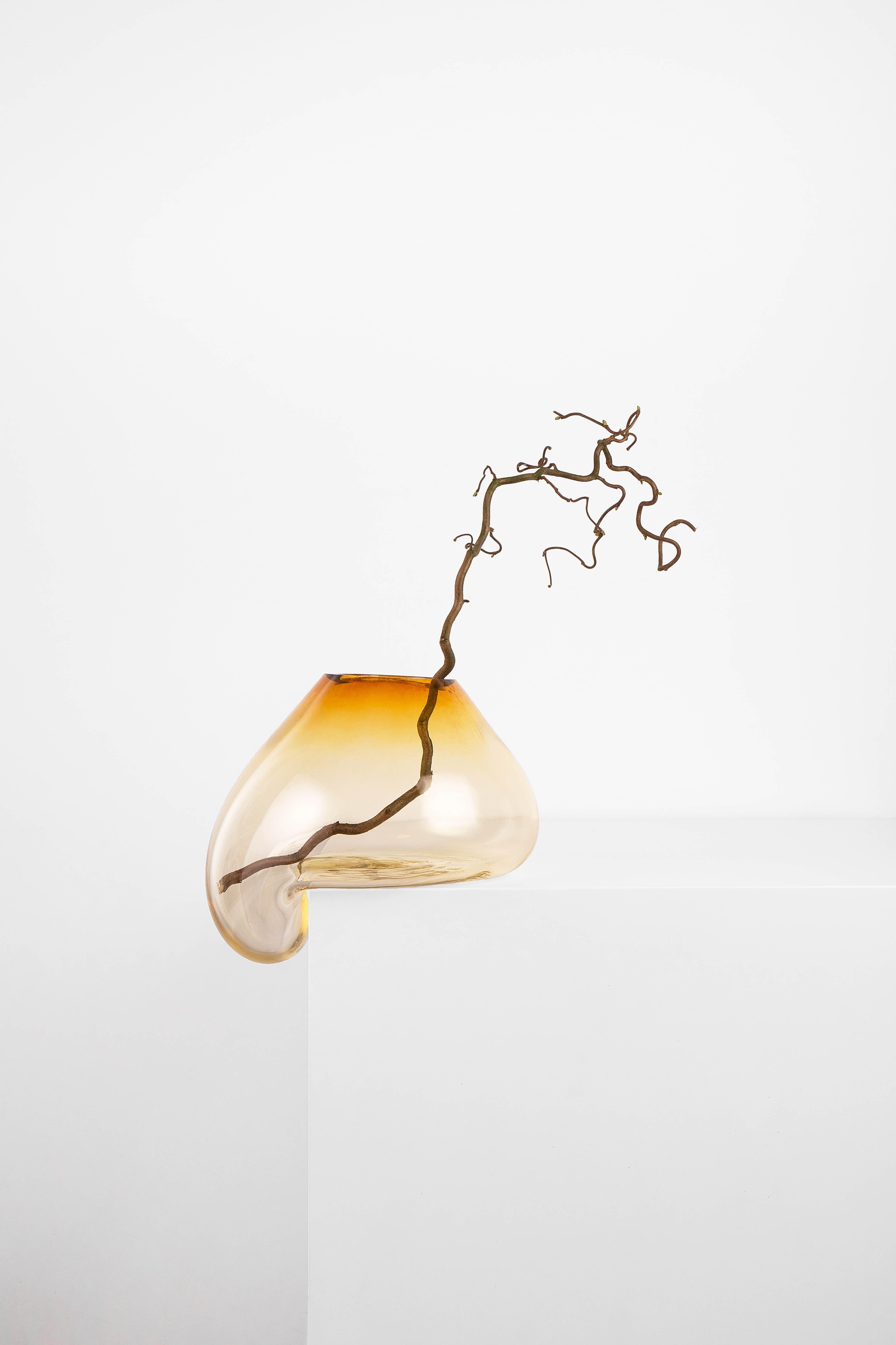 Sculptural glass vases “Gutta” pay homage to the ancient glassblower-artist technique 