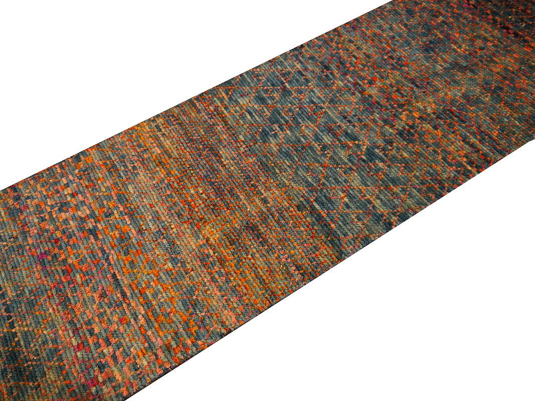 Modern Hallway Runner Design Rug Hand Knotted Wool and Silk Djoharian Collection For Sale 6