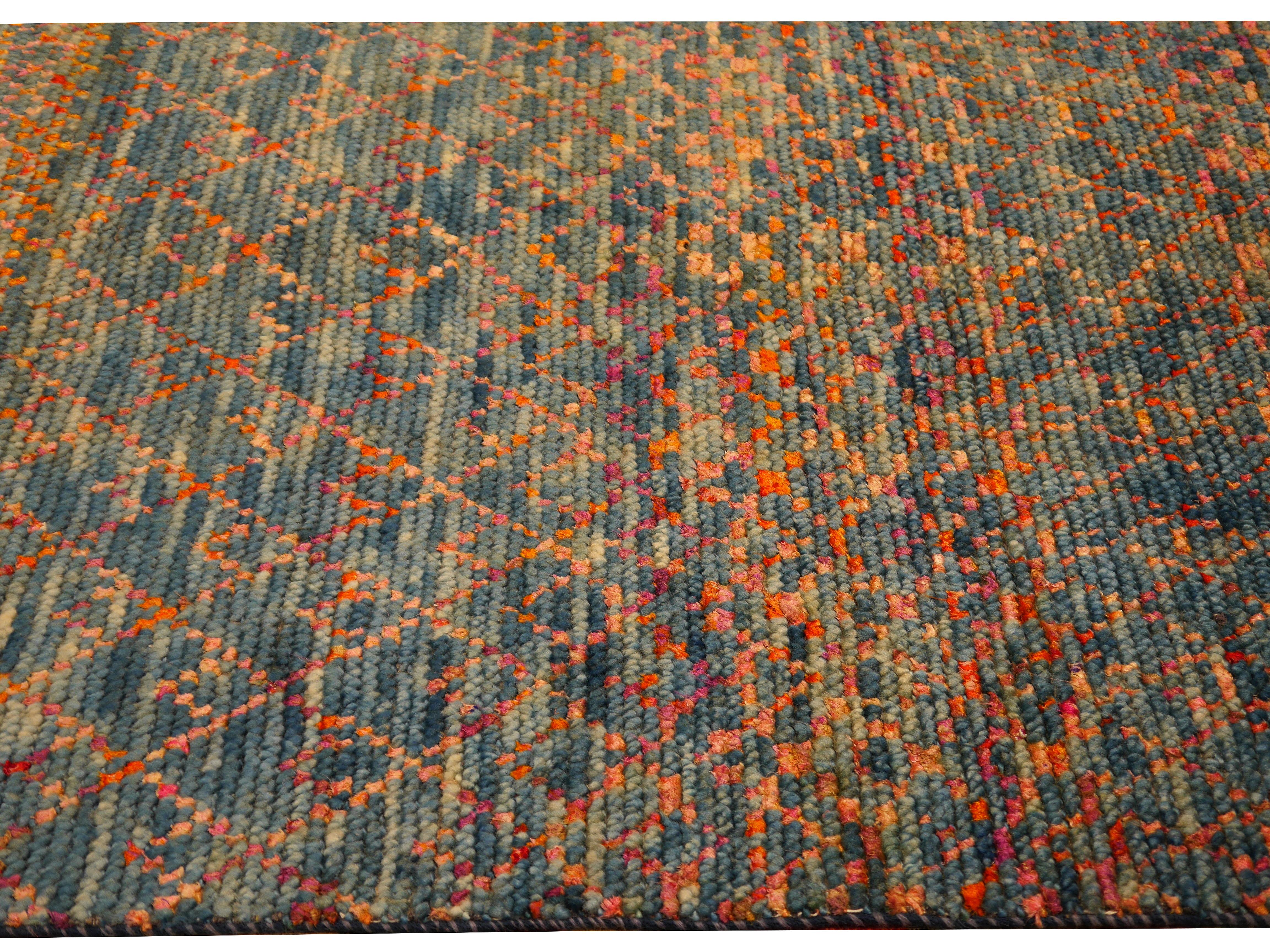 XXIe siècle et contemporain Modernity Hallway Runner Design Rug Hand Knotsted Wool and Silk Djoharian Collection en vente