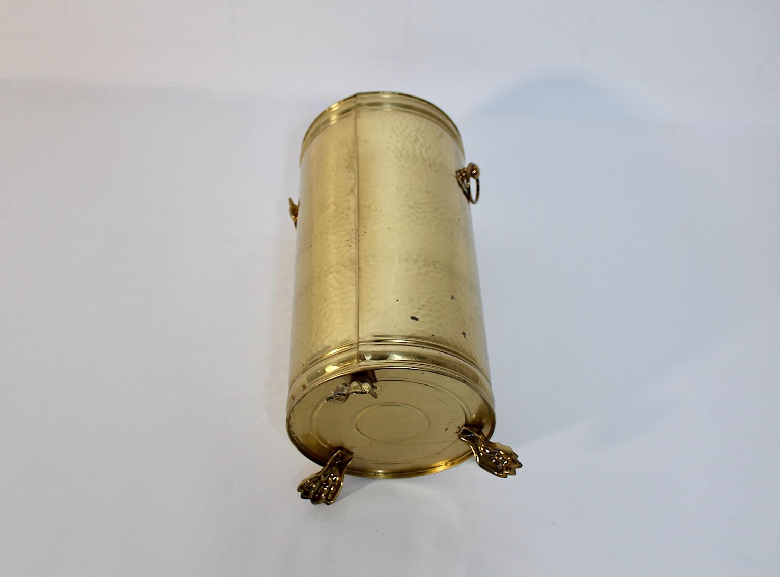 Paragüero moderno de latón martillado Soporte de caña vintage, años 80, Italia en venta 1
