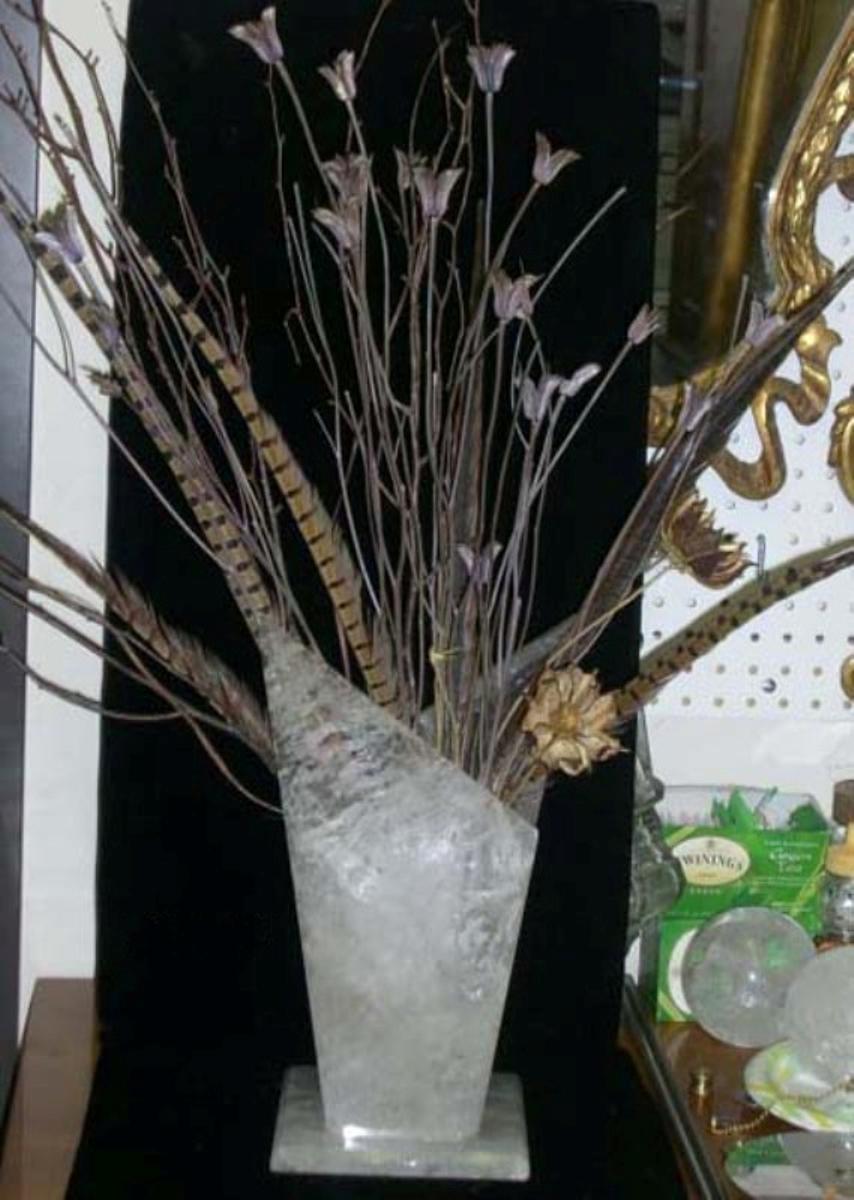 Modern Hand-Carved Rock Crystal Vase In Good Condition For Sale In Cypress, CA