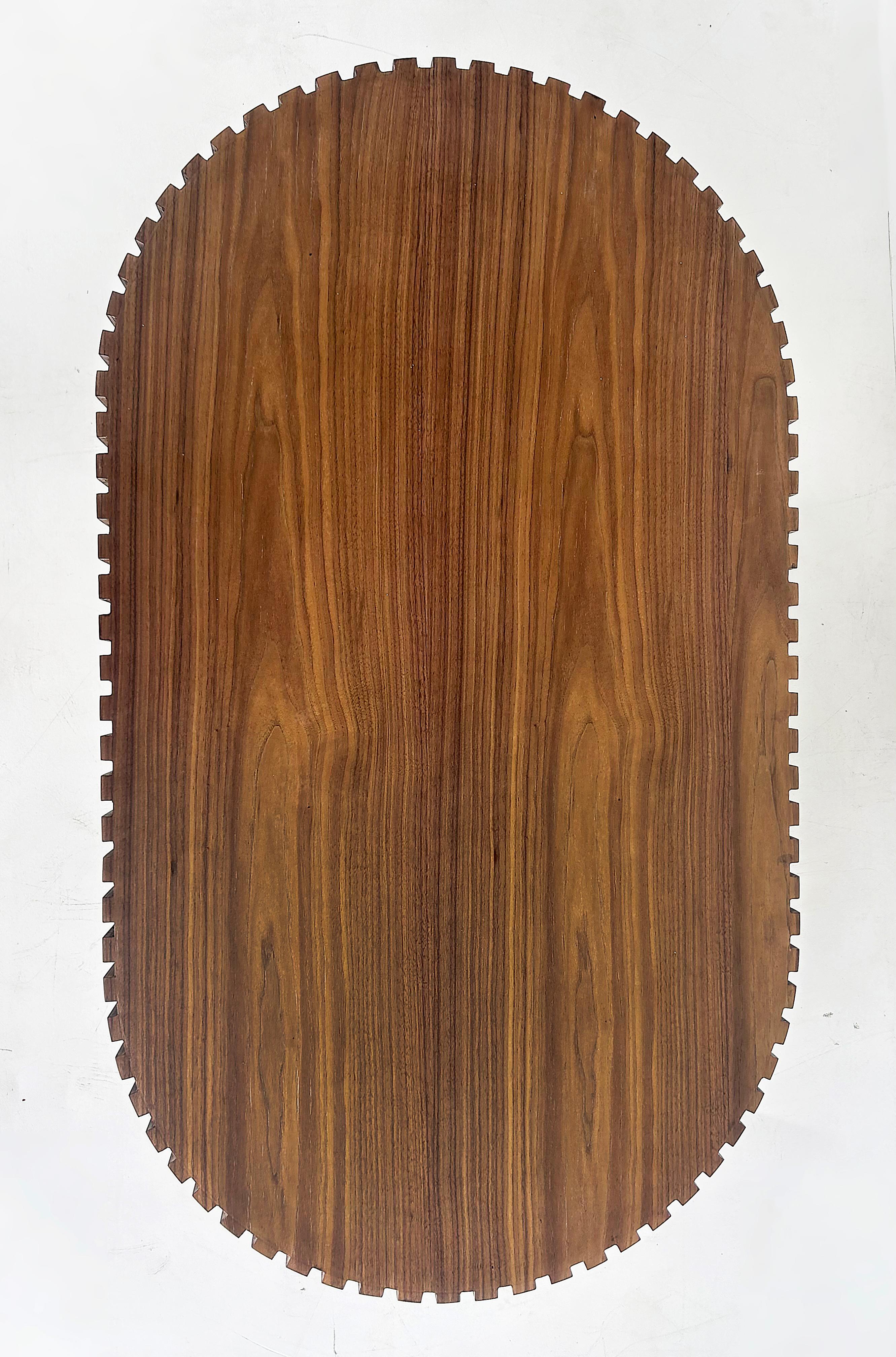 XXIe siècle et contemporain Table basse/table basse ovale moderne fabriquée à la main et posée sur un piédestal en vente