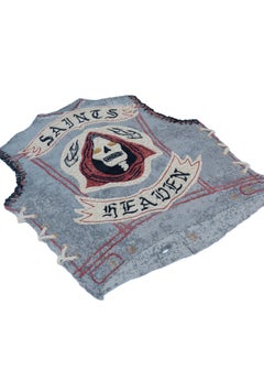 Alfombra moderna anudada a mano "Chaqueta de motorista" en tonos azul bebé de Julien Jaca (S)