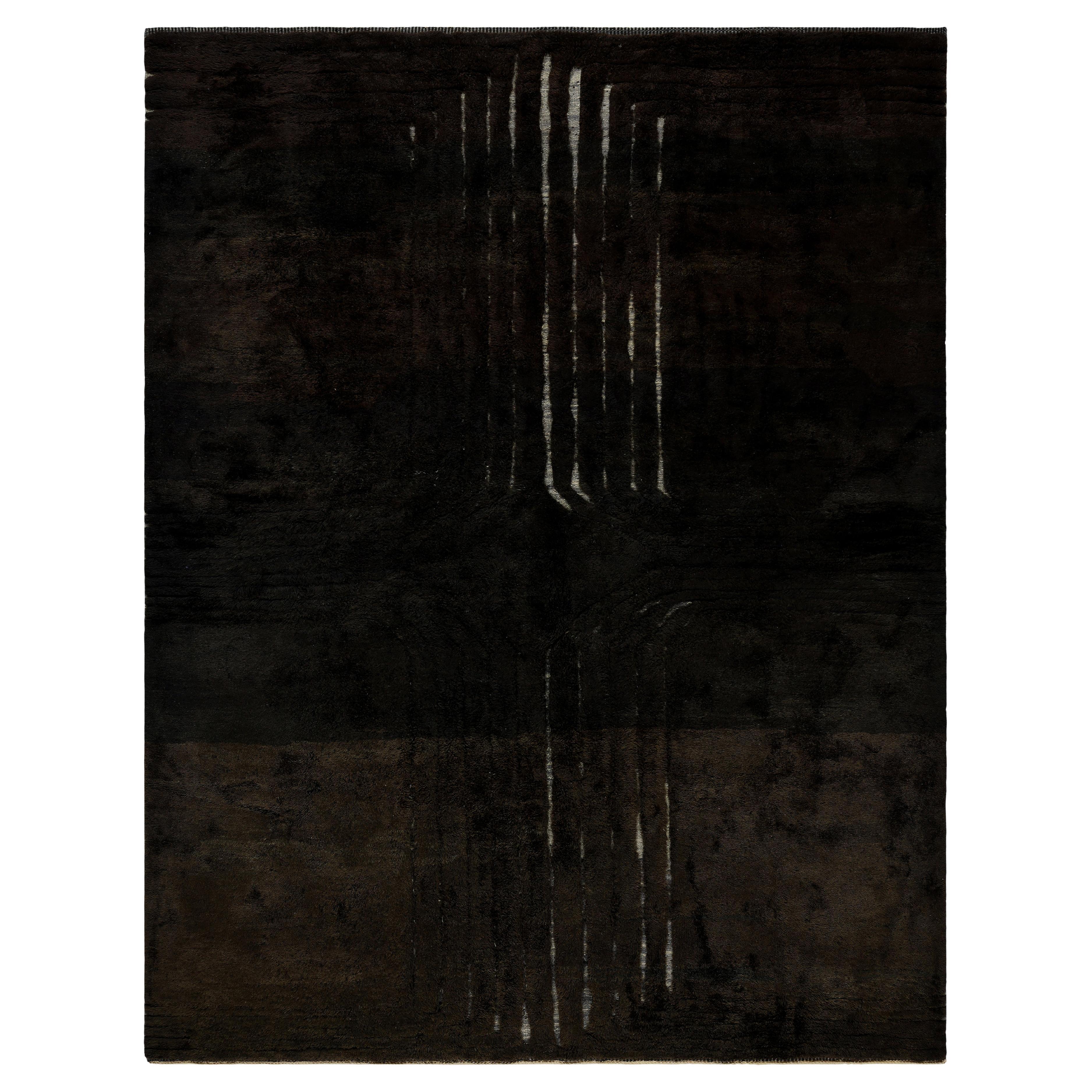 Modern Hand-Knotted Dark Green Moroccan Rug — New Wool Pile with Fringe For Sale