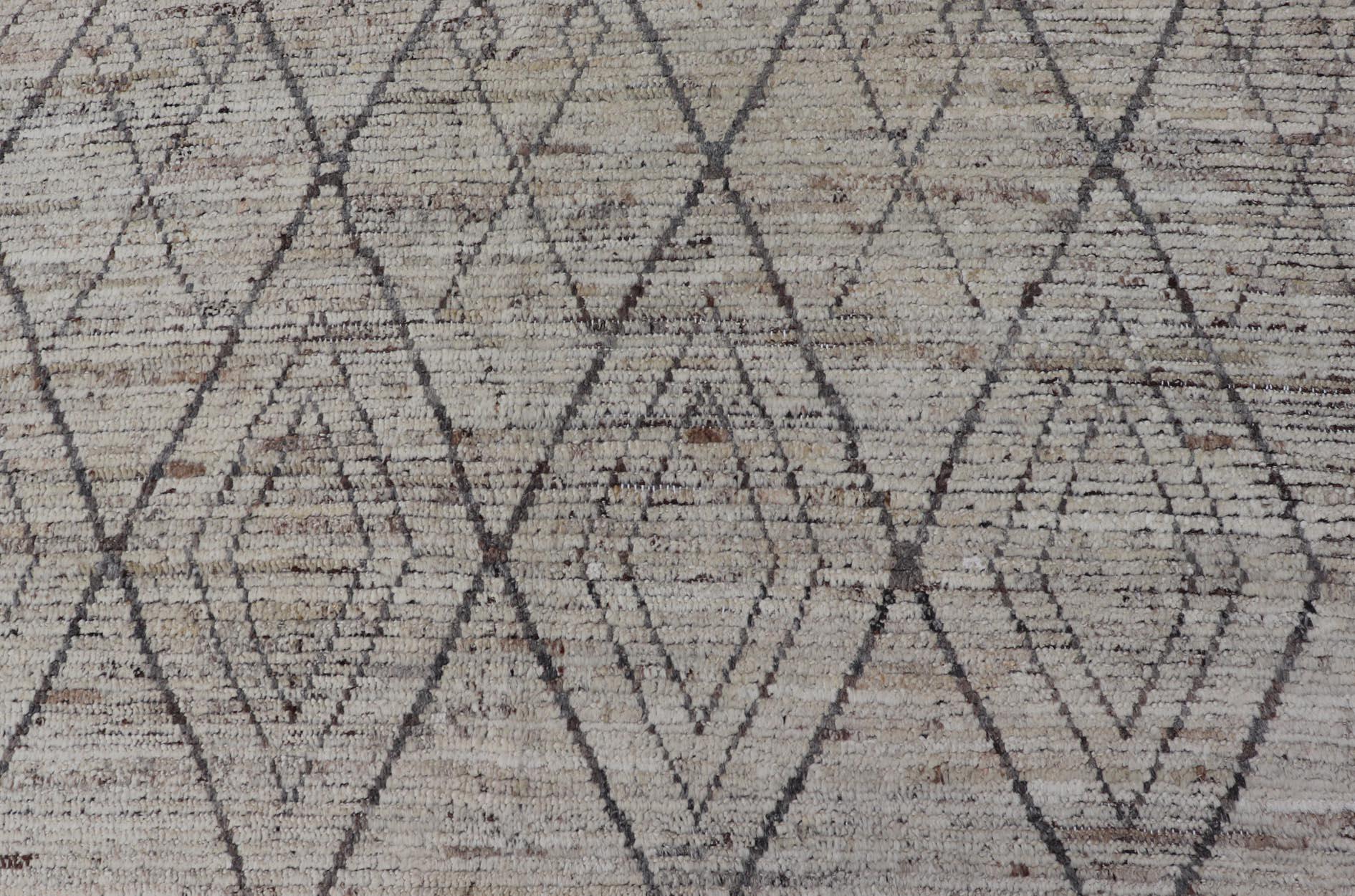 Afghan Modernity Noué à la main en laine avec un motif de diamants sub-géométriques sur l'ensemble de la surface. en vente