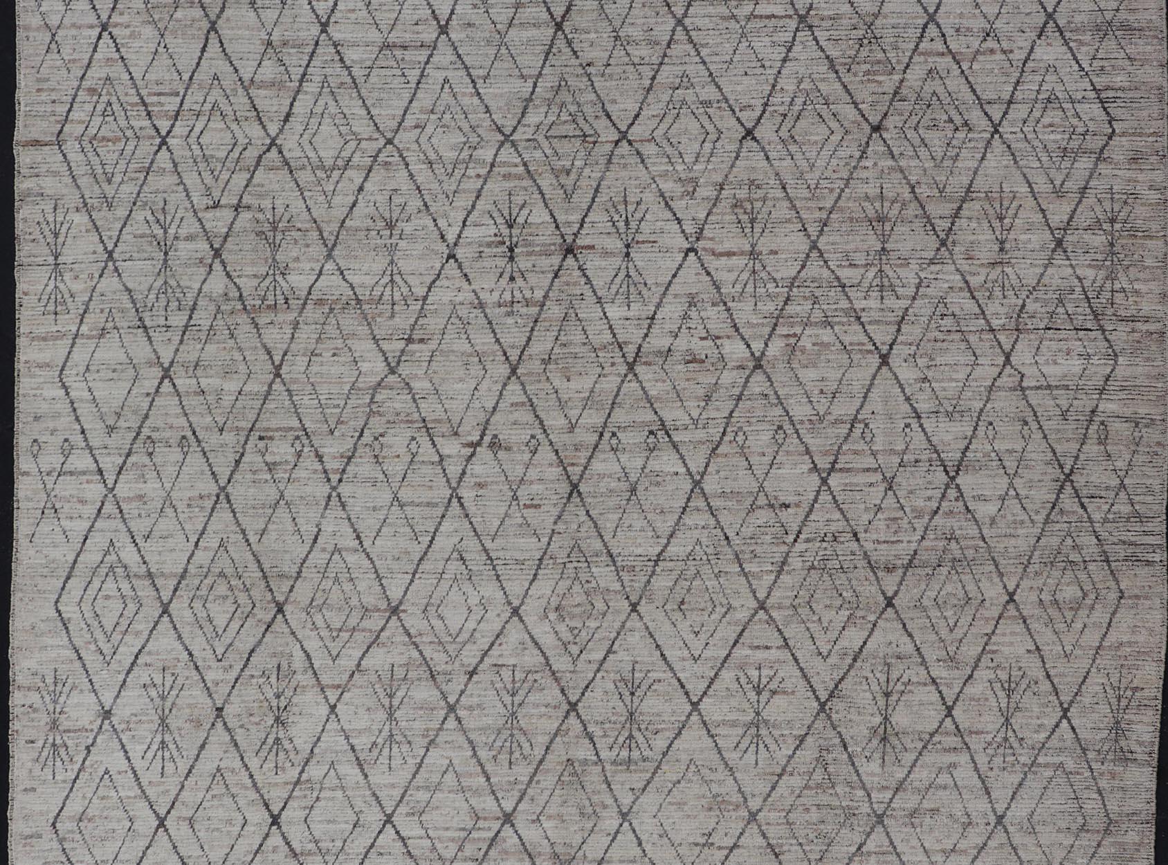 Laine Modernity Noué à la main en laine avec un motif de diamants sub-géométriques sur l'ensemble de la surface. en vente