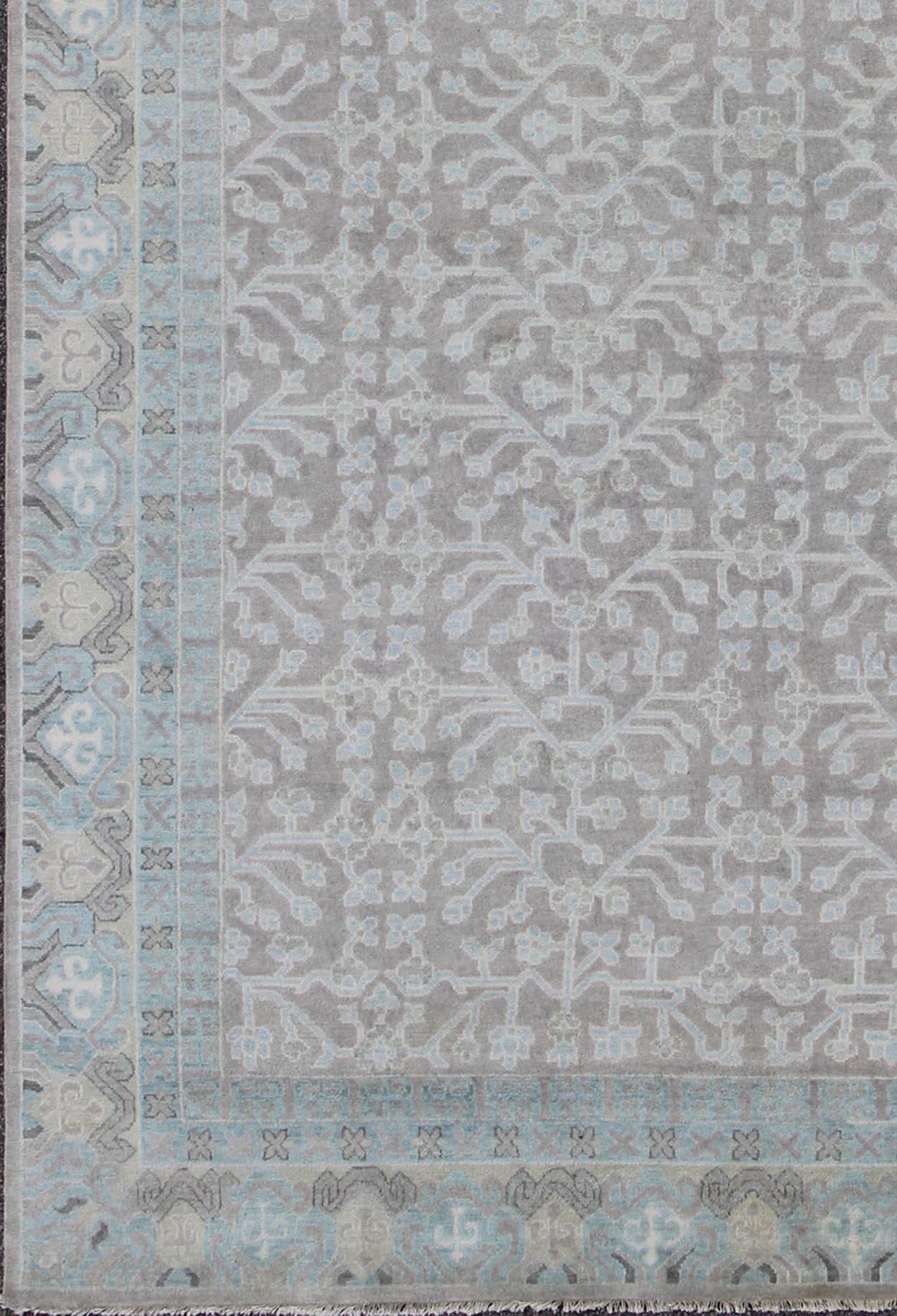 Keivan Woven Arts Handgeknüpfter Khotan-Teppich mit subgeometrischem All-Over-Design im Angebot 1