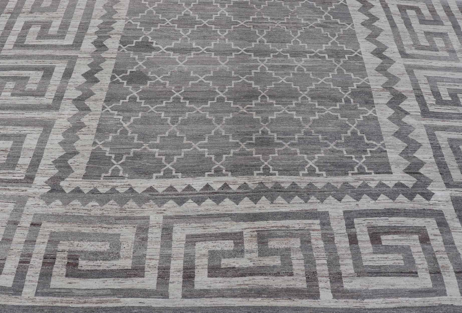 The Moderns Rug Khot/One en laine, noué à la main, avec motifs subgéométriques et clés grecques en vente 2