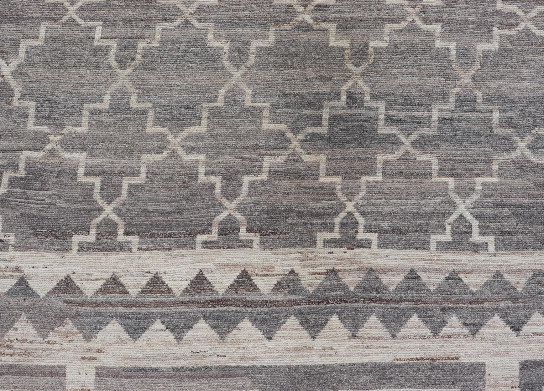 Noué à la main The Moderns Rug Khot/One en laine, noué à la main, avec motifs subgéométriques et clés grecques en vente