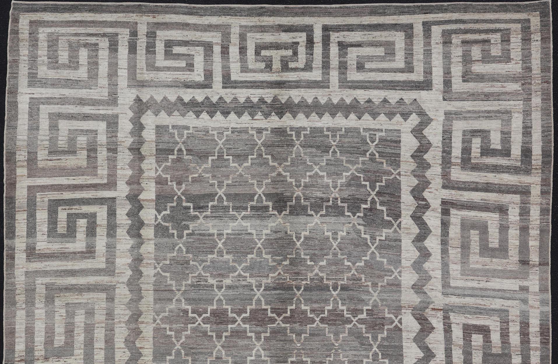 The Moderns Rug Khot/One en laine, noué à la main, avec motifs subgéométriques et clés grecques Excellent état - En vente à Atlanta, GA