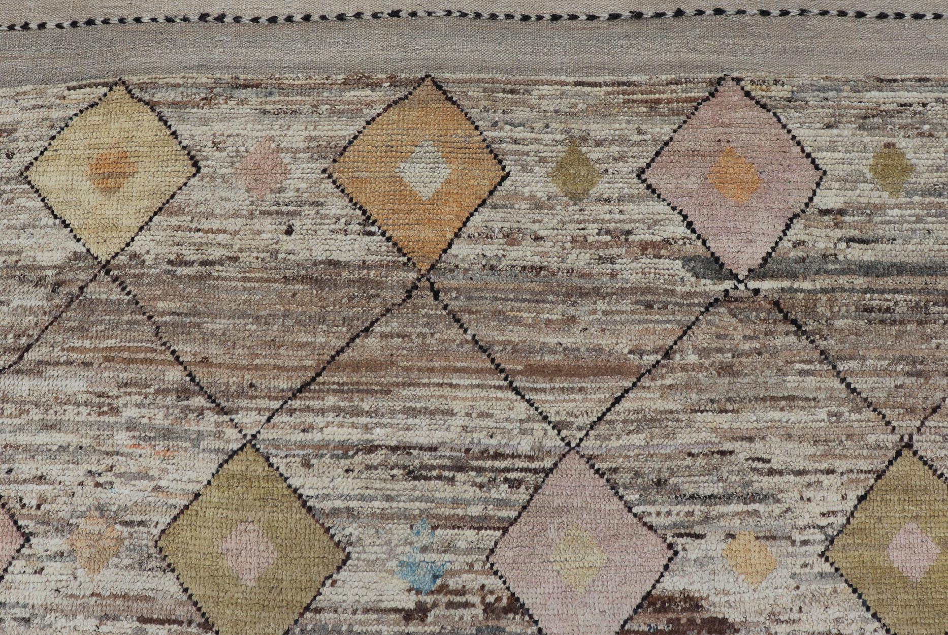 Modern Hand Knotted Moroccan Diamond Pattern in with Tribal Motifs For Sale 3