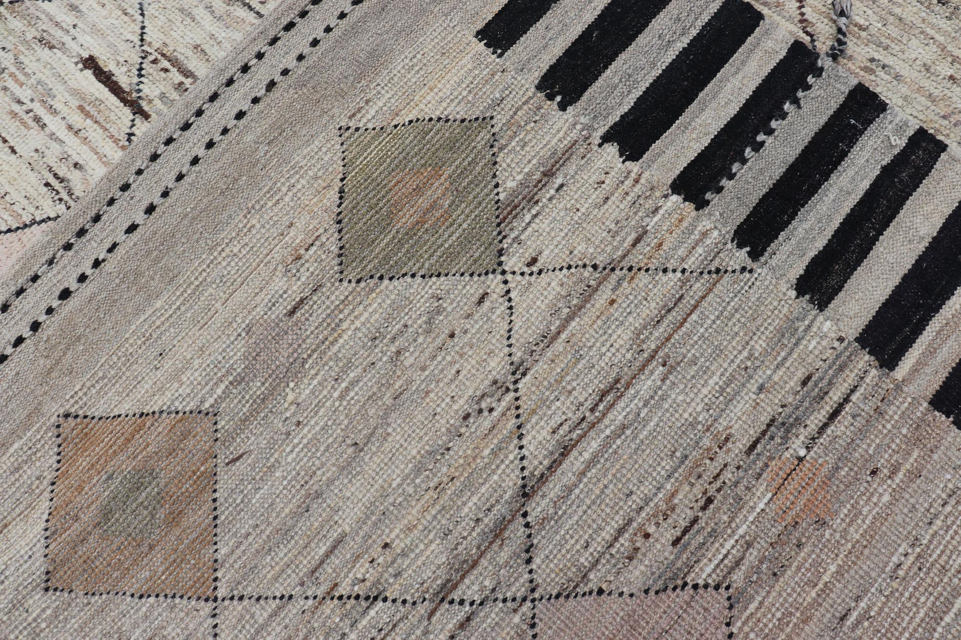 Modern Hand Knotted Moroccan Diamond Pattern in with Tribal Motifs For Sale 10