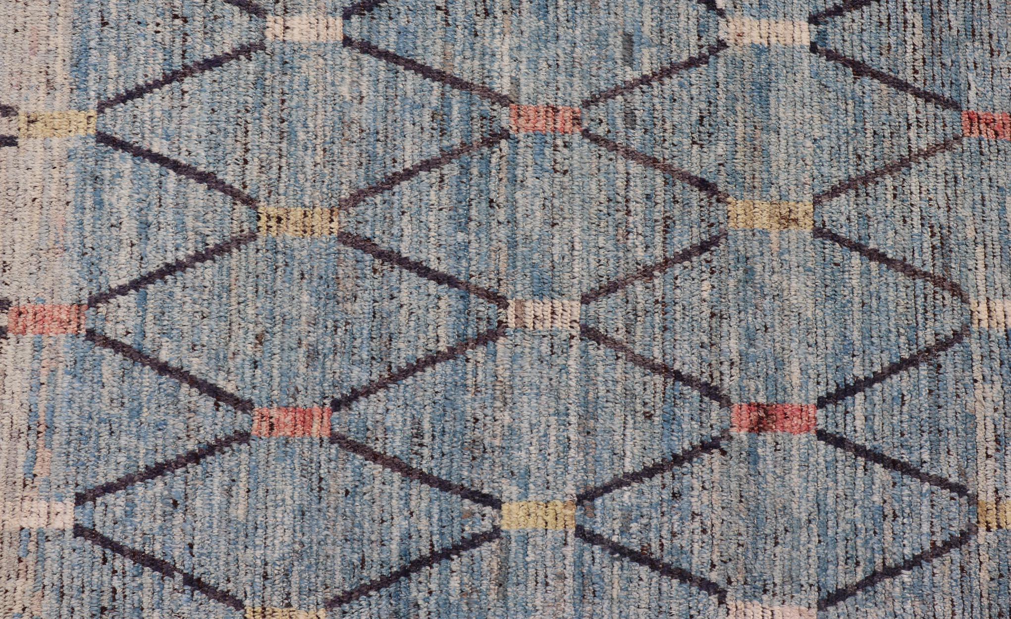 Moderner marokkanischer Teppich von Keivan Woven Arts, gewebt, mit geometrischem Allover-Design (21. Jahrhundert und zeitgenössisch) im Angebot