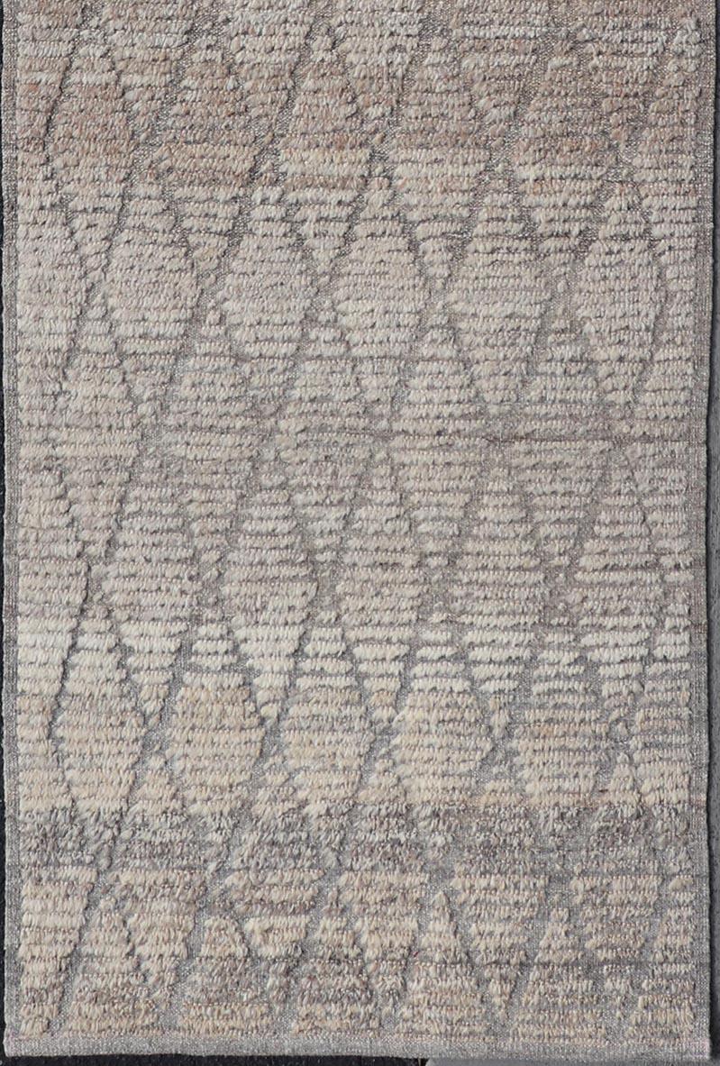 Wool Modern Hand-Knotted Moroccan Rug with Diamond Design in Gray and Neutral Tones For Sale