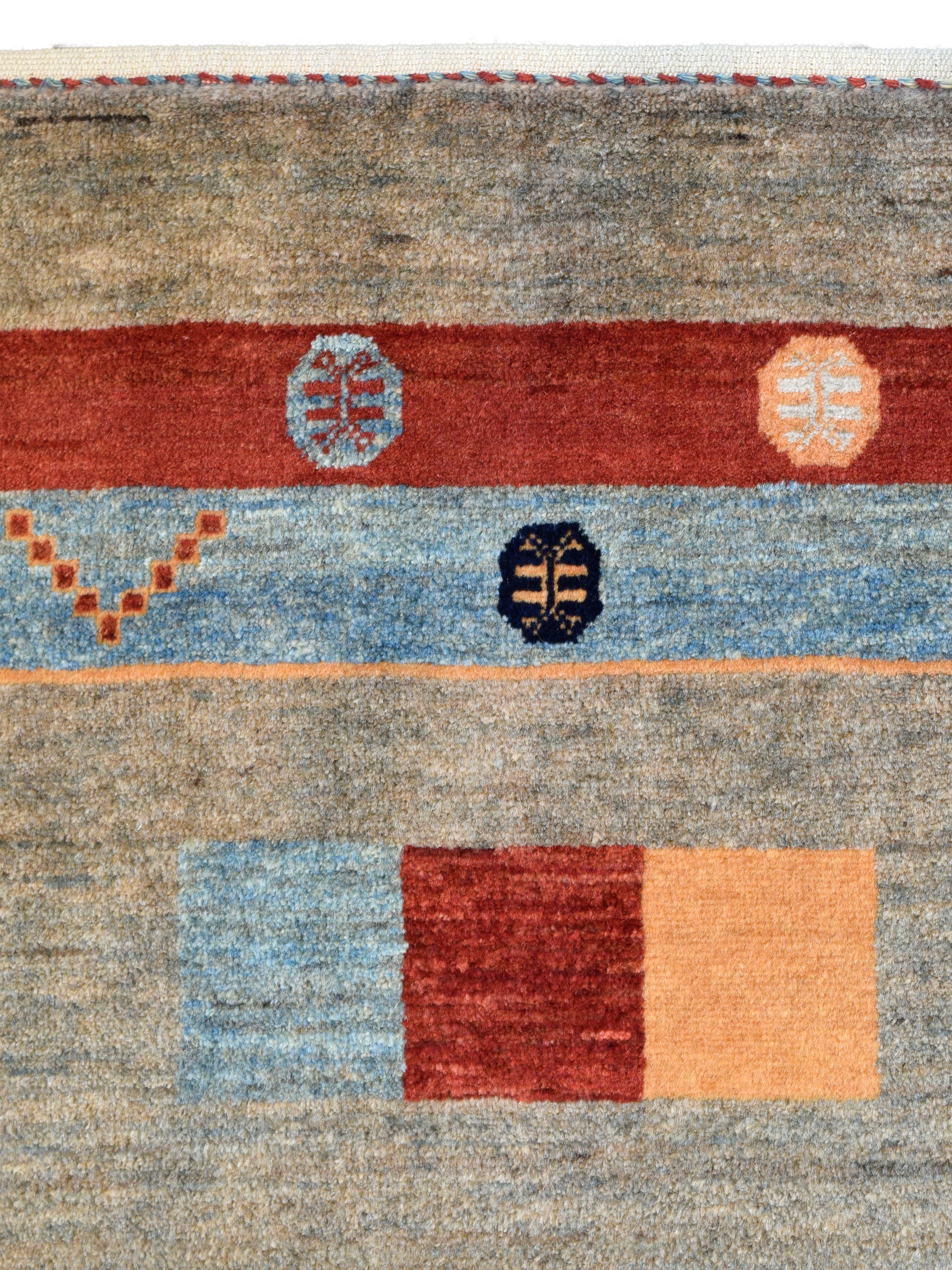 Moderner handgeknüpfter Orley Shabahang Gabbeh Teppich, Taupe, Blau, Rote Wolle, 11' x 12' im Angebot 1