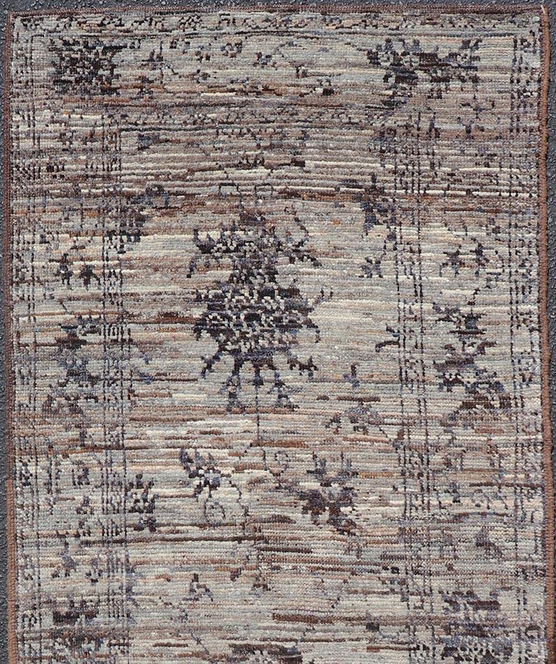 Modern Hand-Knotted Oushak Designed Runner in Wool with Sub-Geometric Design In New Condition For Sale In Atlanta, GA