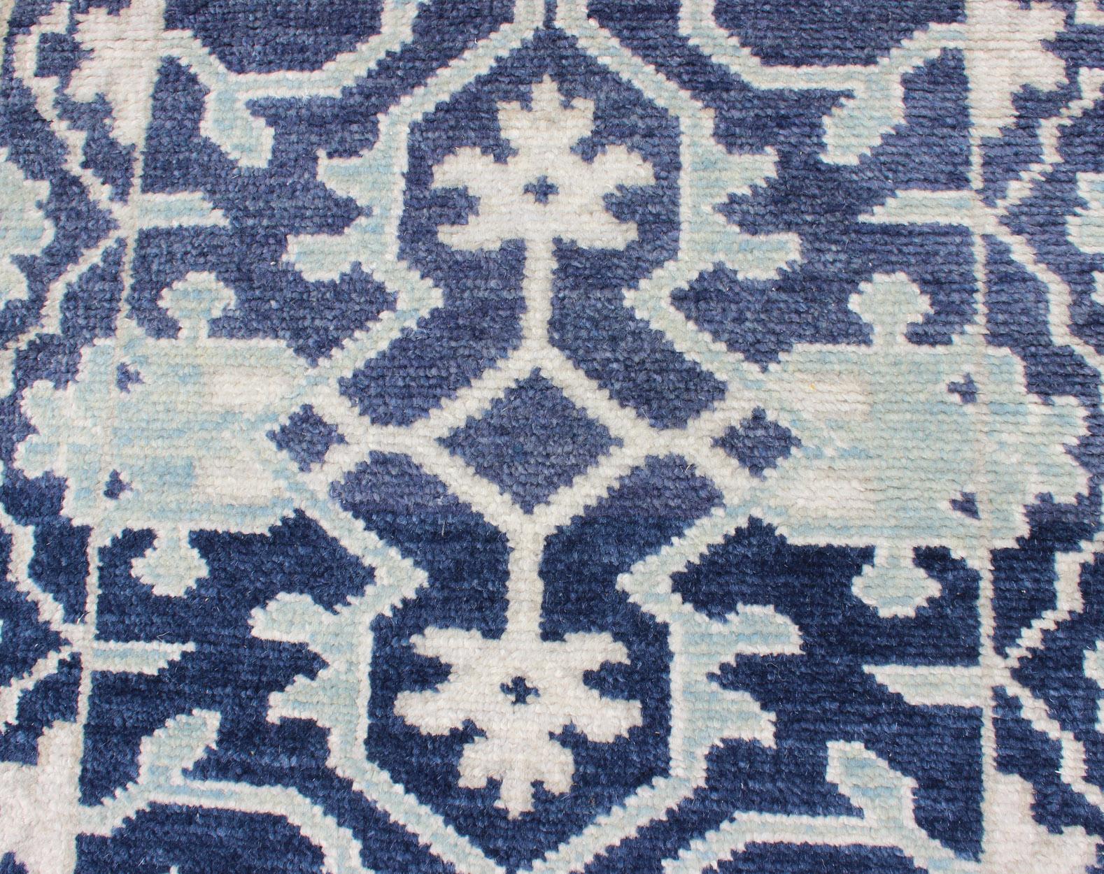Keivan Woven Arts Hand-Knotted Oushak Rug Geometric Design in Blue In Excellent Condition For Sale In Atlanta, GA