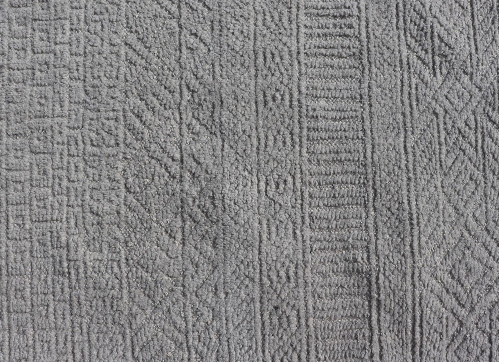 Annodato a mano Tappeto Oushak moderno annodato a mano in lana con disegni sub-geometrici in crema 6'X 9' in vendita