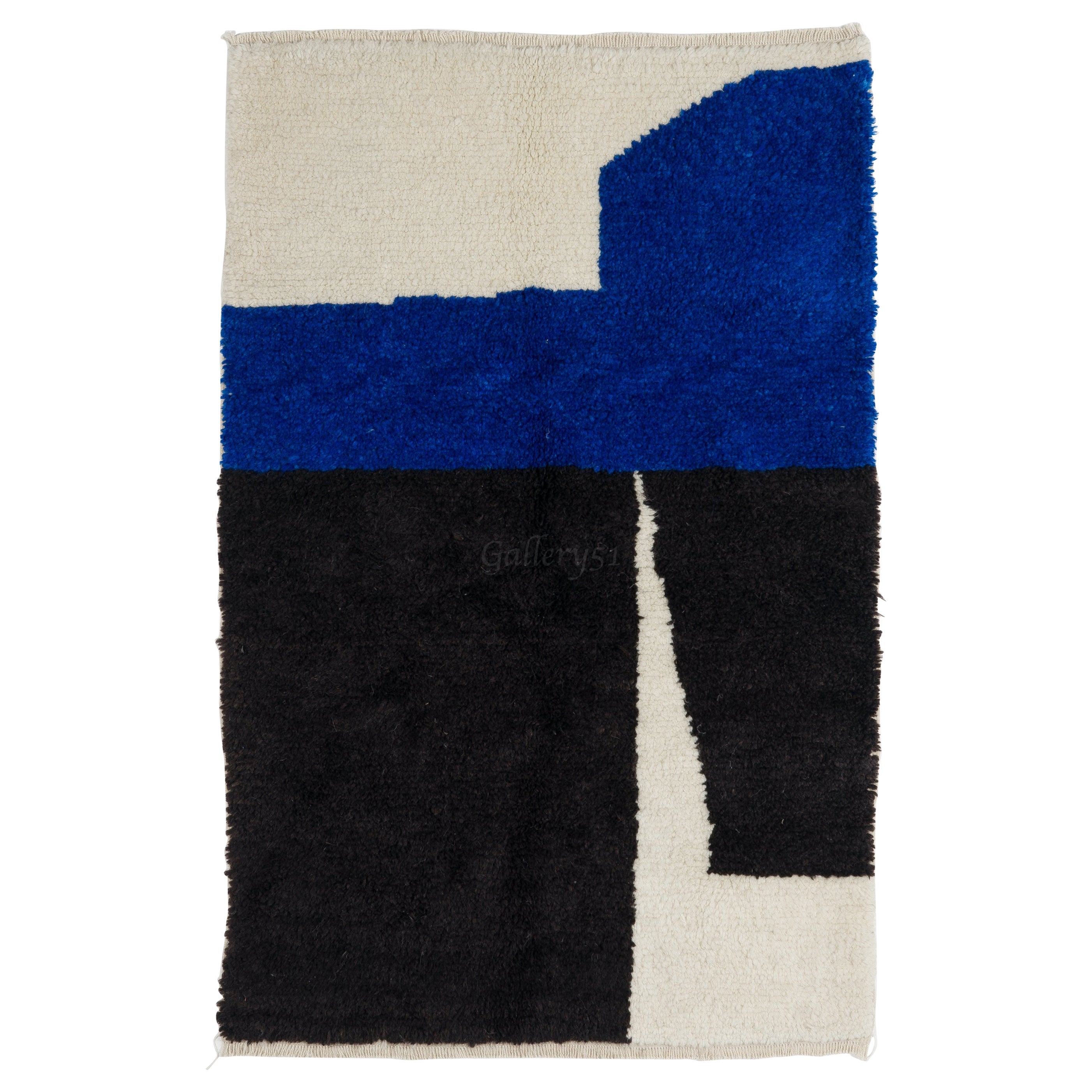 Tapis moderne noué à la main en bleu, noir et crème. Options sur-mesure disponibles en vente