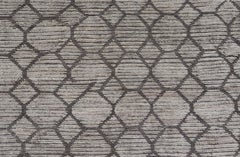 Modern Hand-Knotted Rug in Wool with All-Over Design in Light Gray & off White