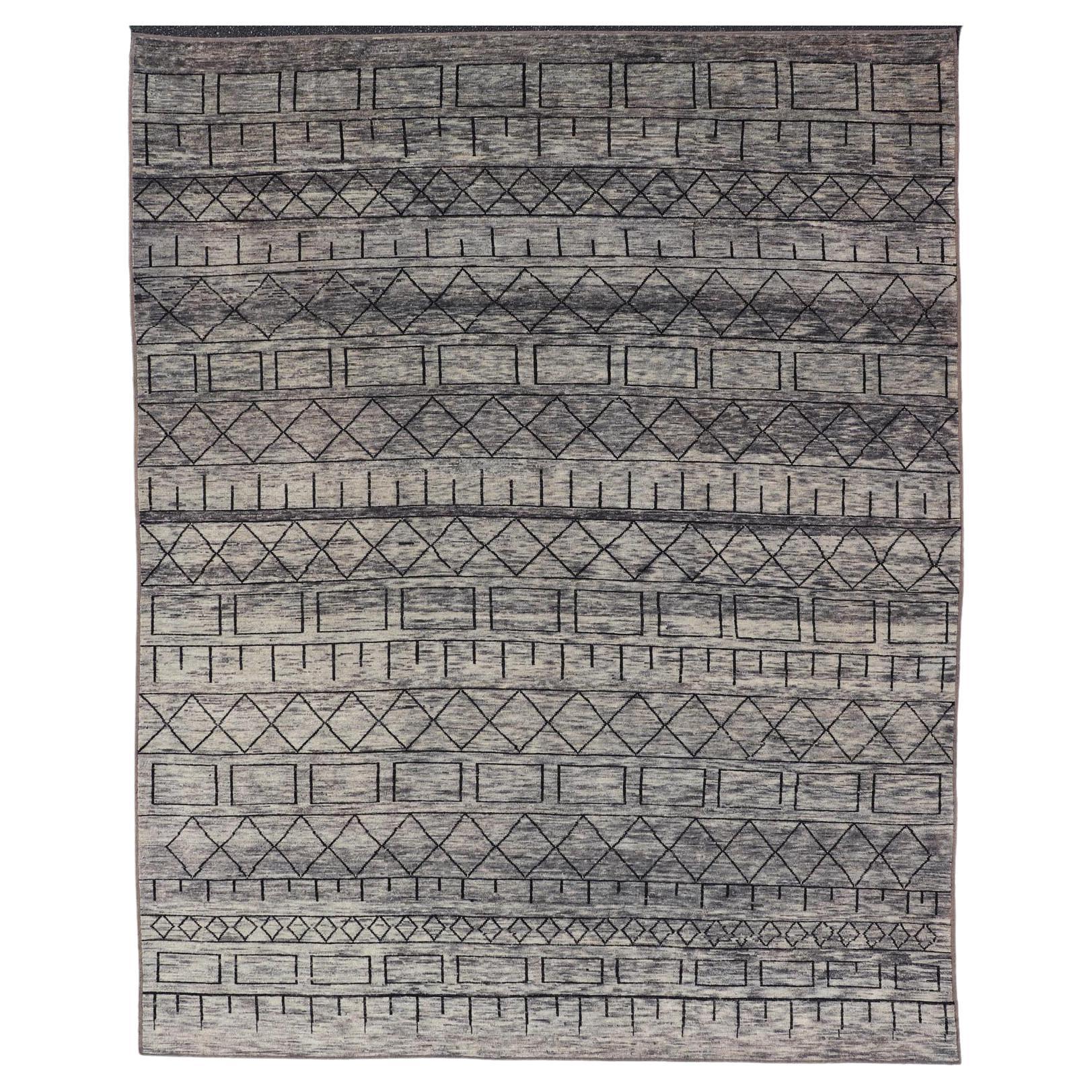 Modern Hand-Knotted Rug in Wool with Geometric Design in Black and Gray Tones For Sale
