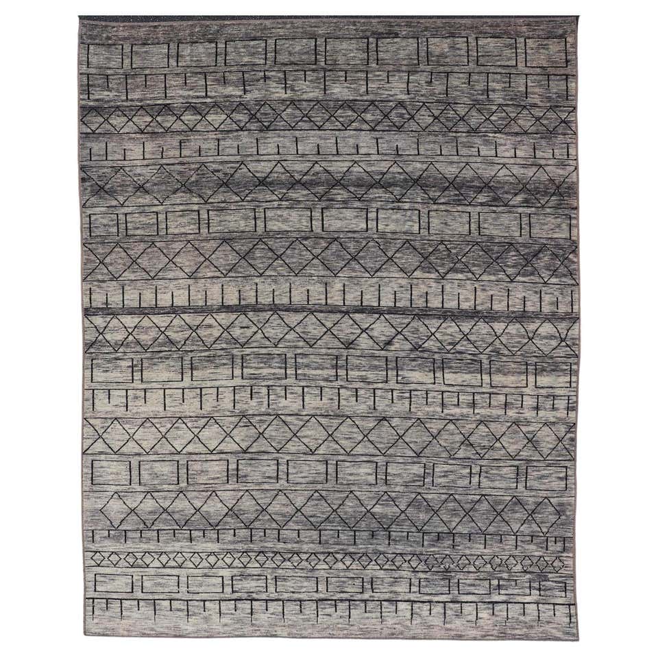 Modern and Trendy Boho Chic Rug from Central Asia. Size: 8 ft 3 in x 10 ...