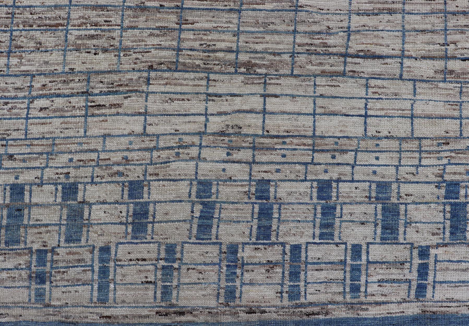 Moderner handgeknüpfter Teppich aus Wolle mit subgeometrischem Design in Blau und Creme  im Angebot 4