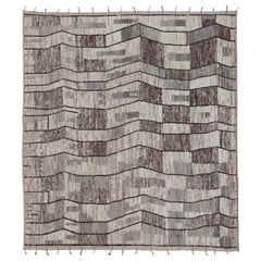 Modern Hand-Knotted Rug in Wool with Sub-Geometric Design in Gray 
Earthy Tones