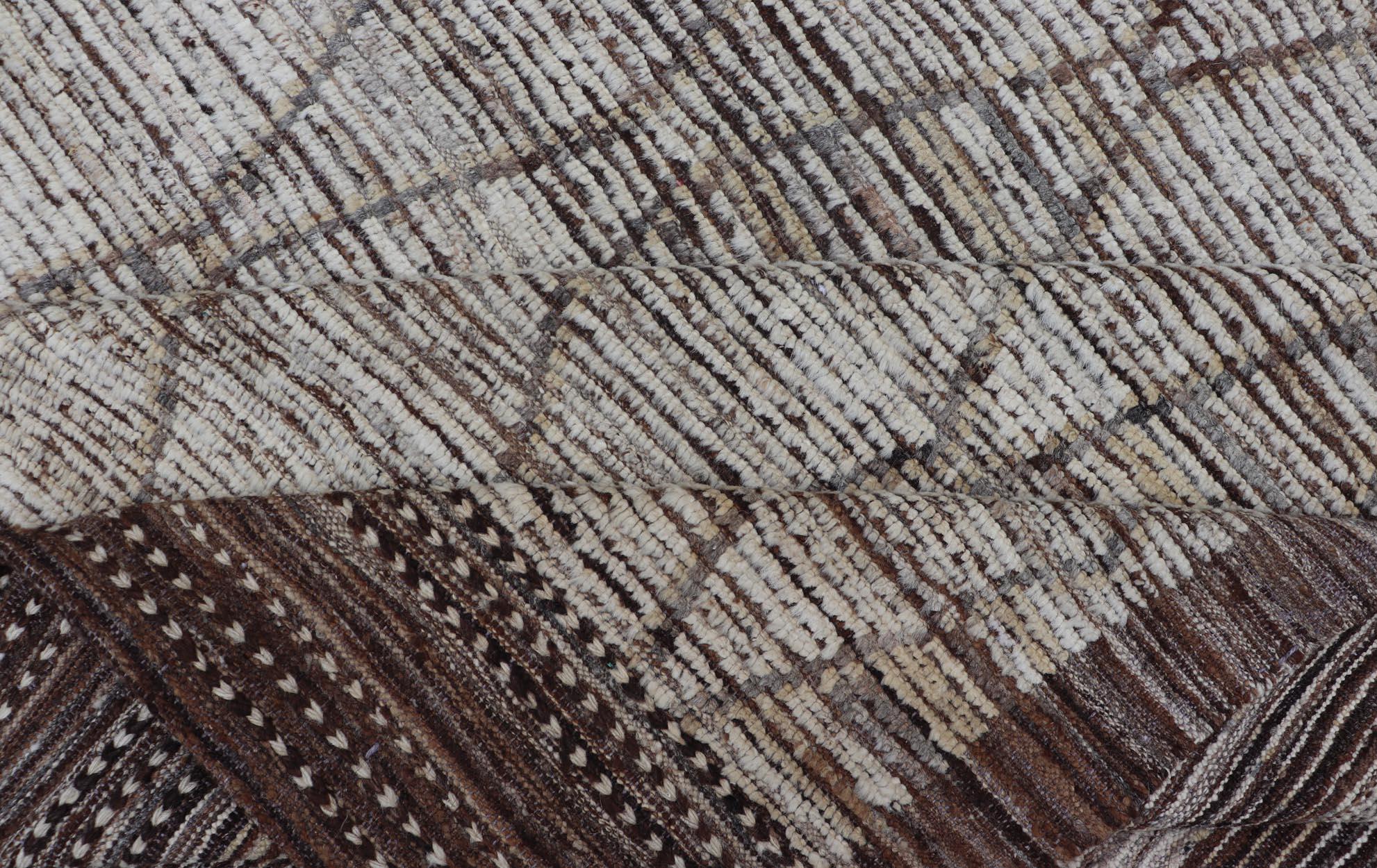 Moderner handgeknüpfter Teppich aus Wolle mit subgeometrischem Diamantdesign in Erdtönen, Moderne im Angebot 8