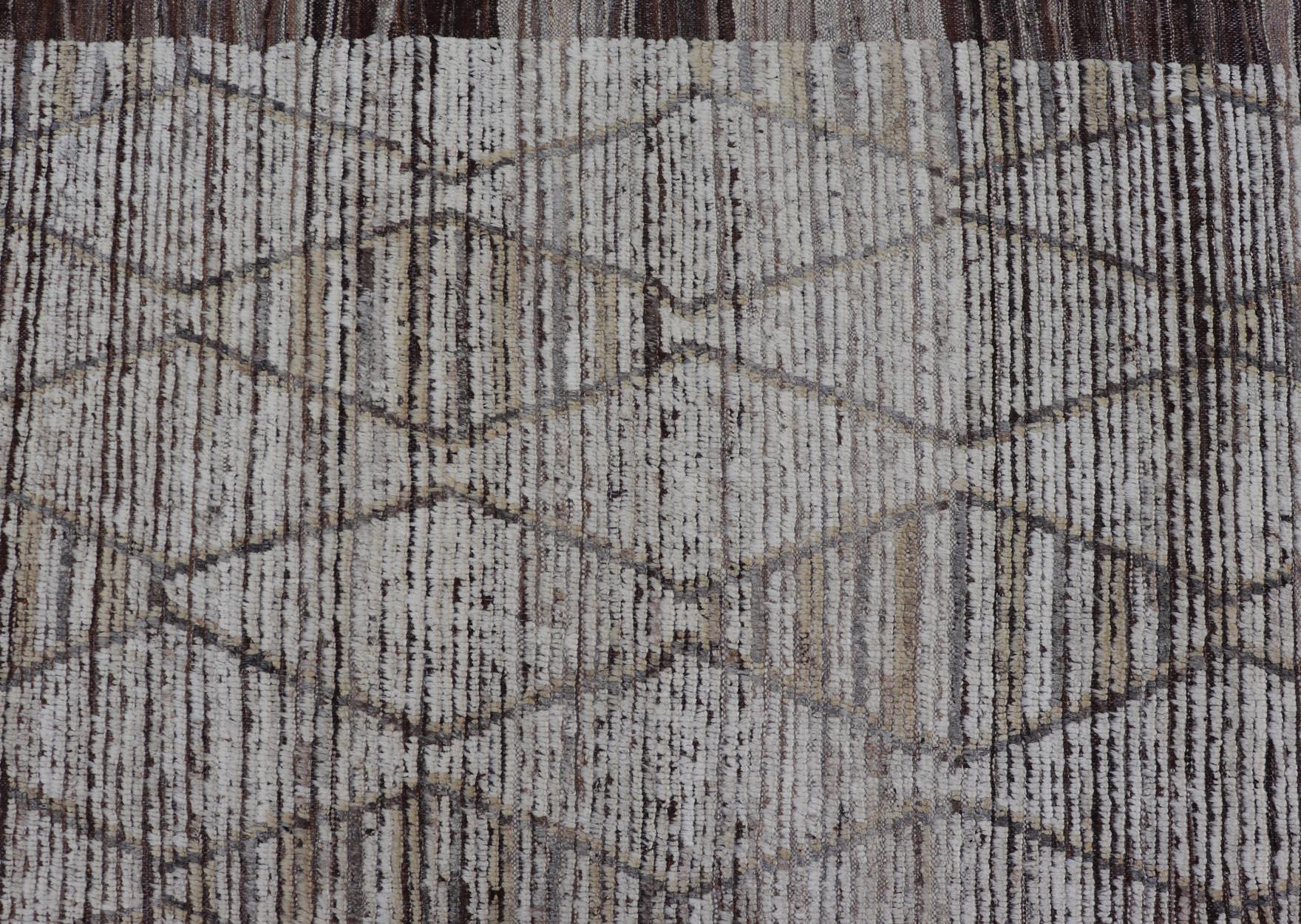 Moderner handgeknüpfter Teppich aus Wolle mit subgeometrischem Diamantdesign in Erdtönen, Moderne im Zustand „Hervorragend“ im Angebot in Atlanta, GA