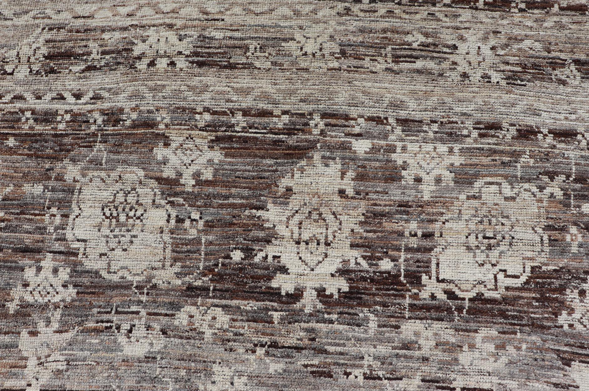 Moderner Teppich aus Wolle mit subgeometrischem, floralem Oushak-Design von Keivan Woven Arts  im Angebot 5