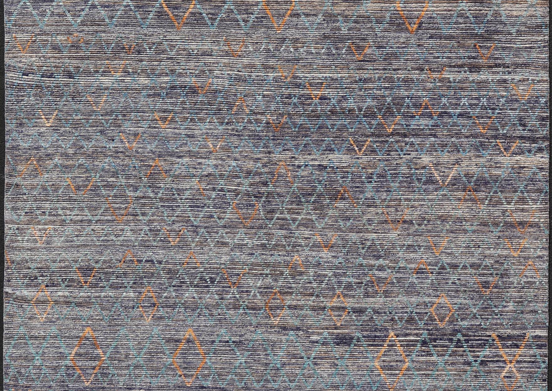 Tappeto moderno annodato a mano con design geometrico marocchino all-over con colore in vendita 4