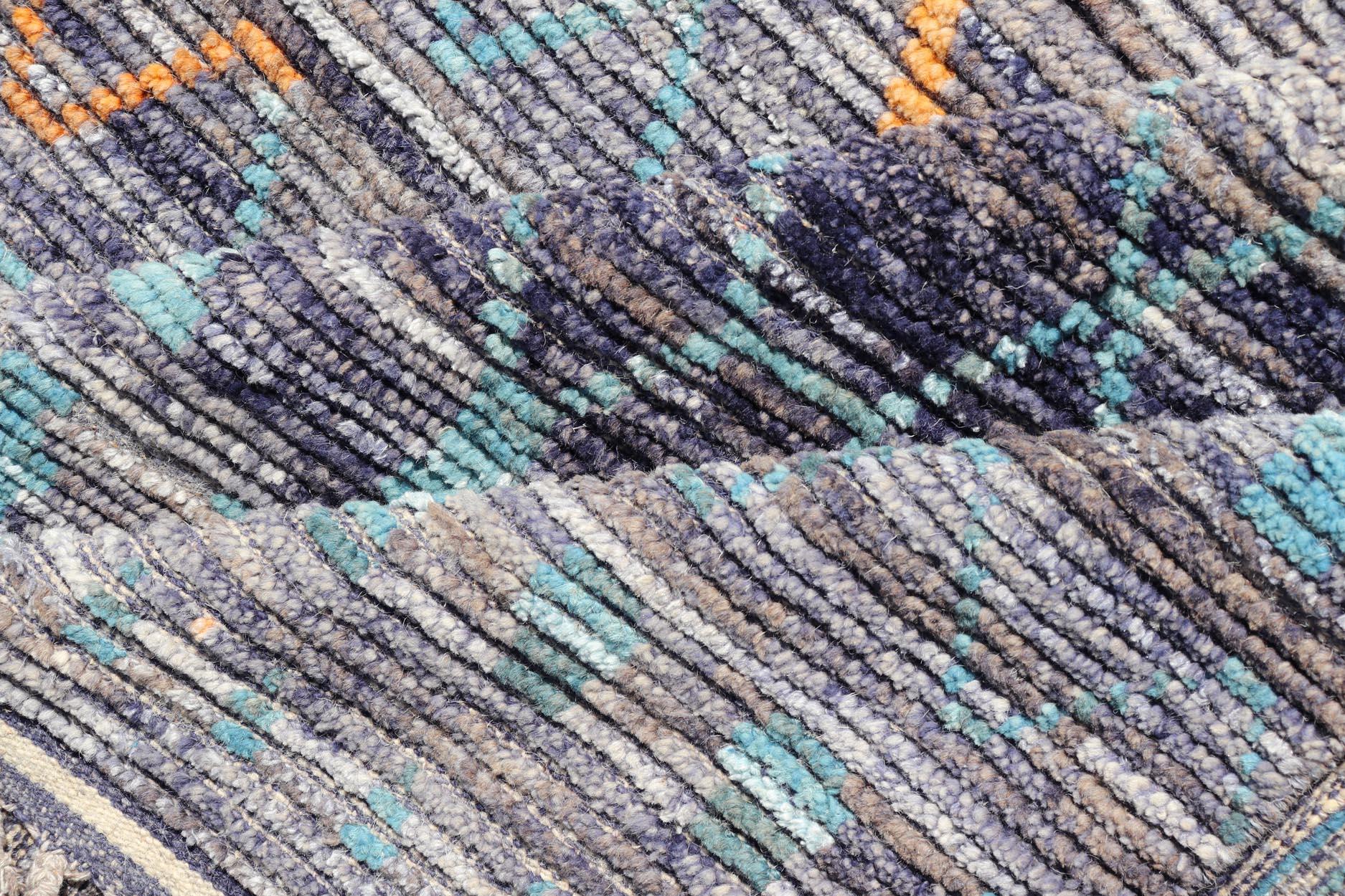 Tappeto moderno annodato a mano con design geometrico marocchino all-over con colore in vendita 7