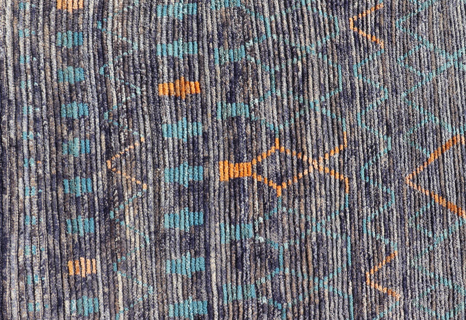 Tappeto moderno annodato a mano con design geometrico marocchino all-over con colore In condizioni ottime in vendita a Atlanta, GA