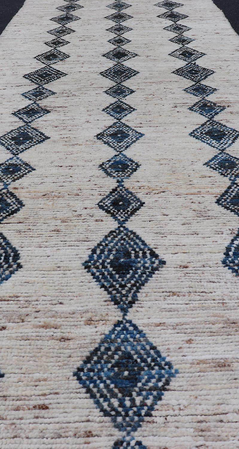 Contemporary Modern Hand-Knotted Runner in Wool with Diamond Design in Blue and Ivory For Sale